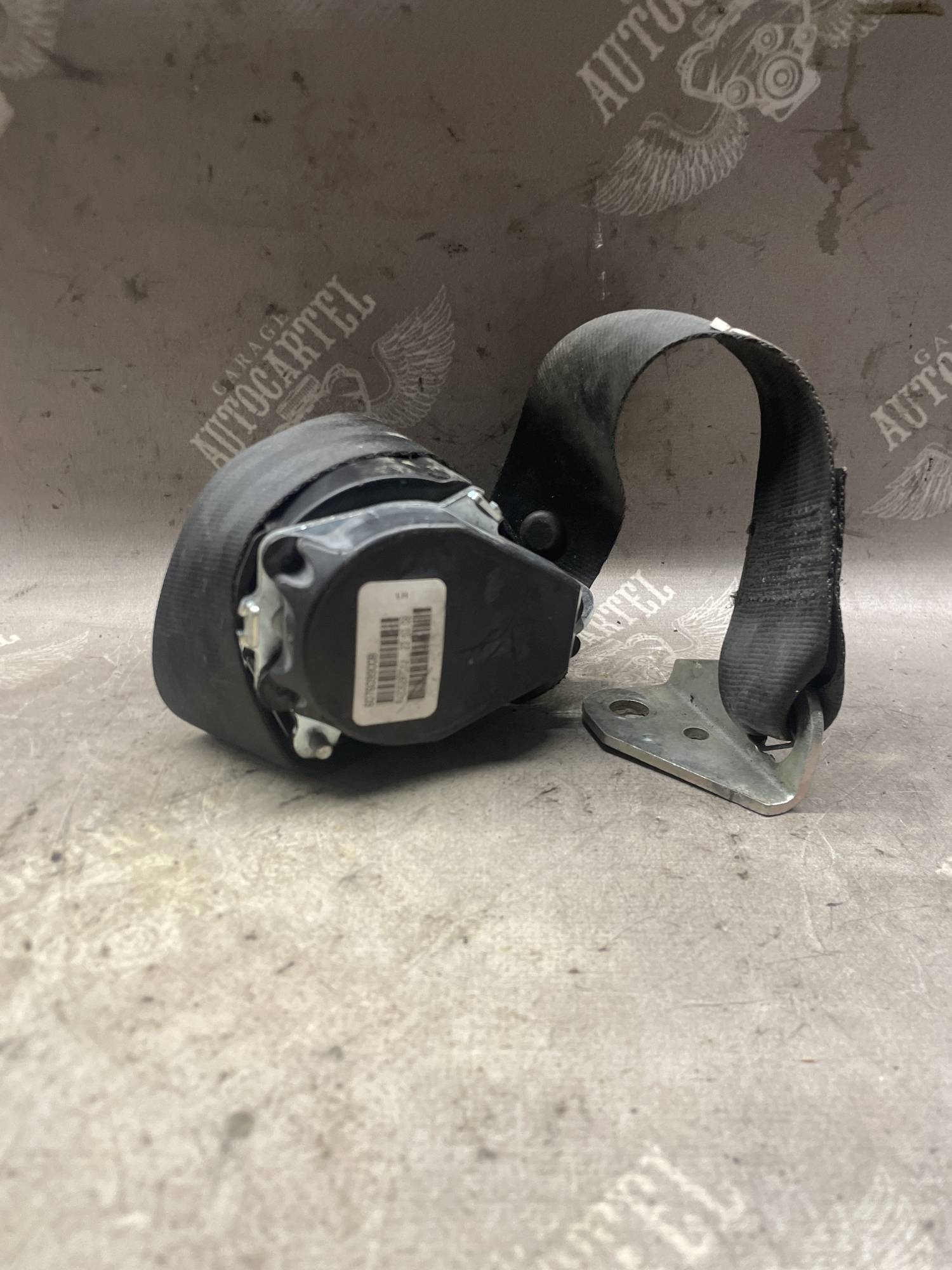 Ремінь безпеки задній лівий Volkswagen Golf 6 1k9857805raa