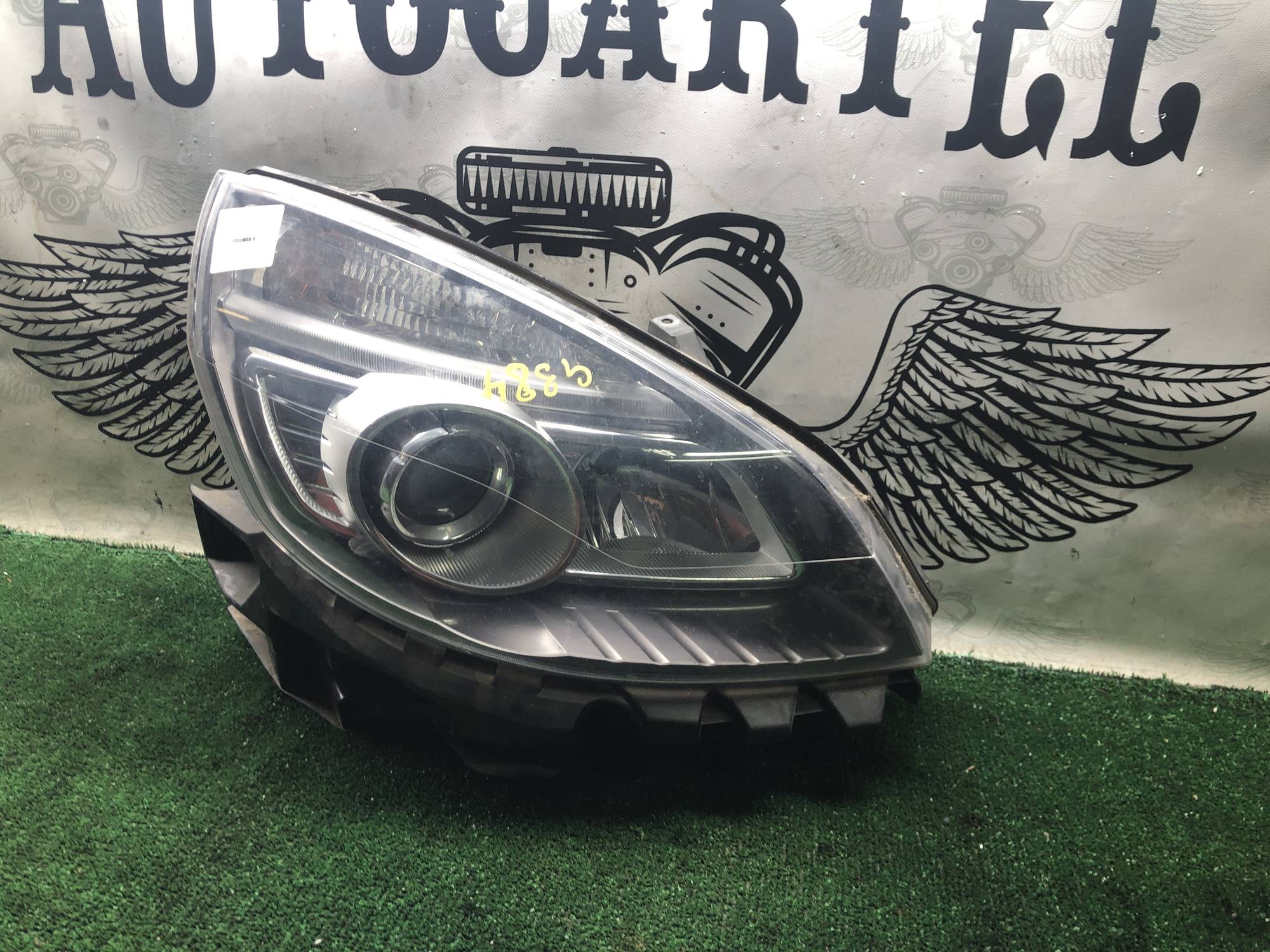 21110023 фара передня права Renault Scenic 2 рест ксенон