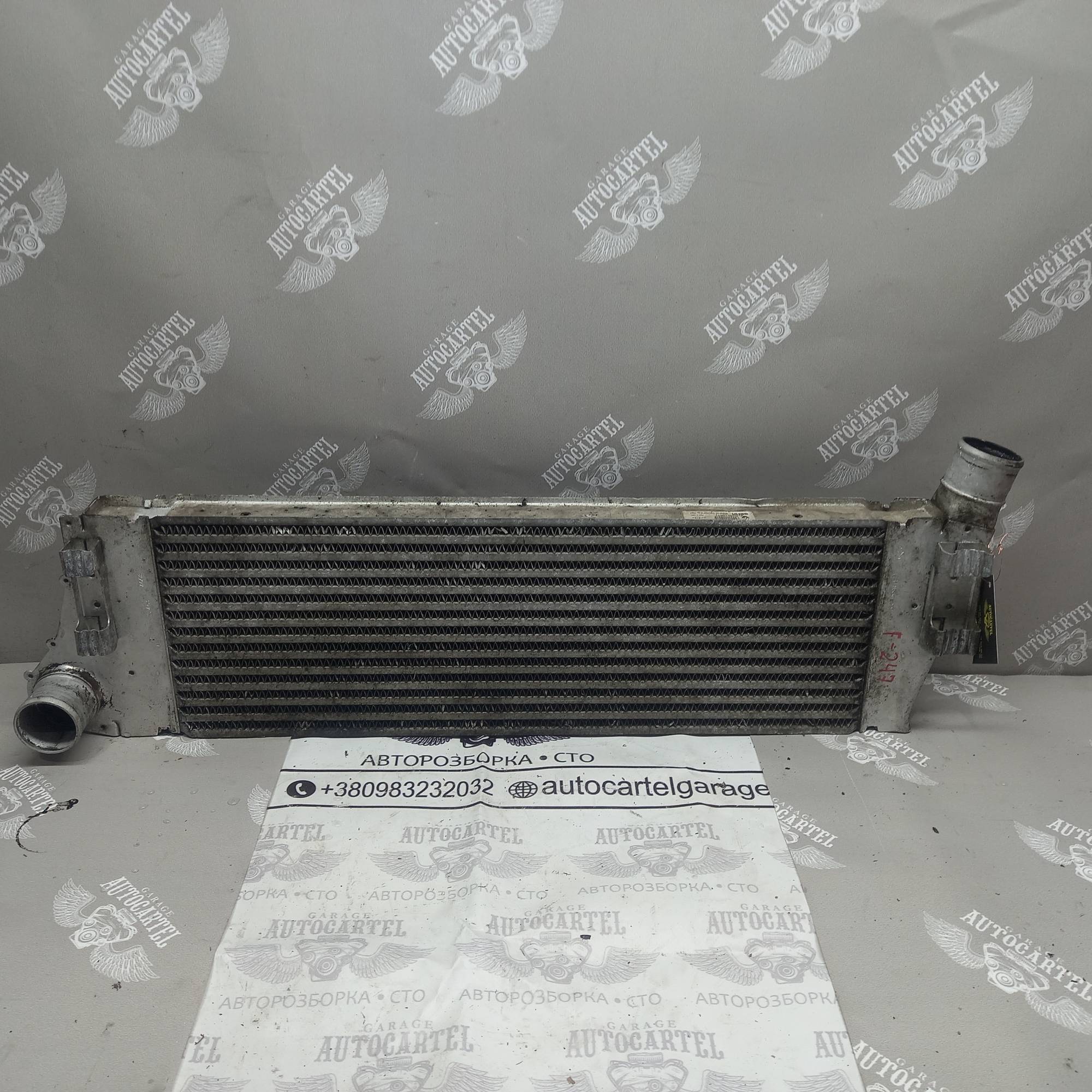Радіатор інтеркулера (1,5 DCI) Renault SCENIC 2 2006-2009 8200700172