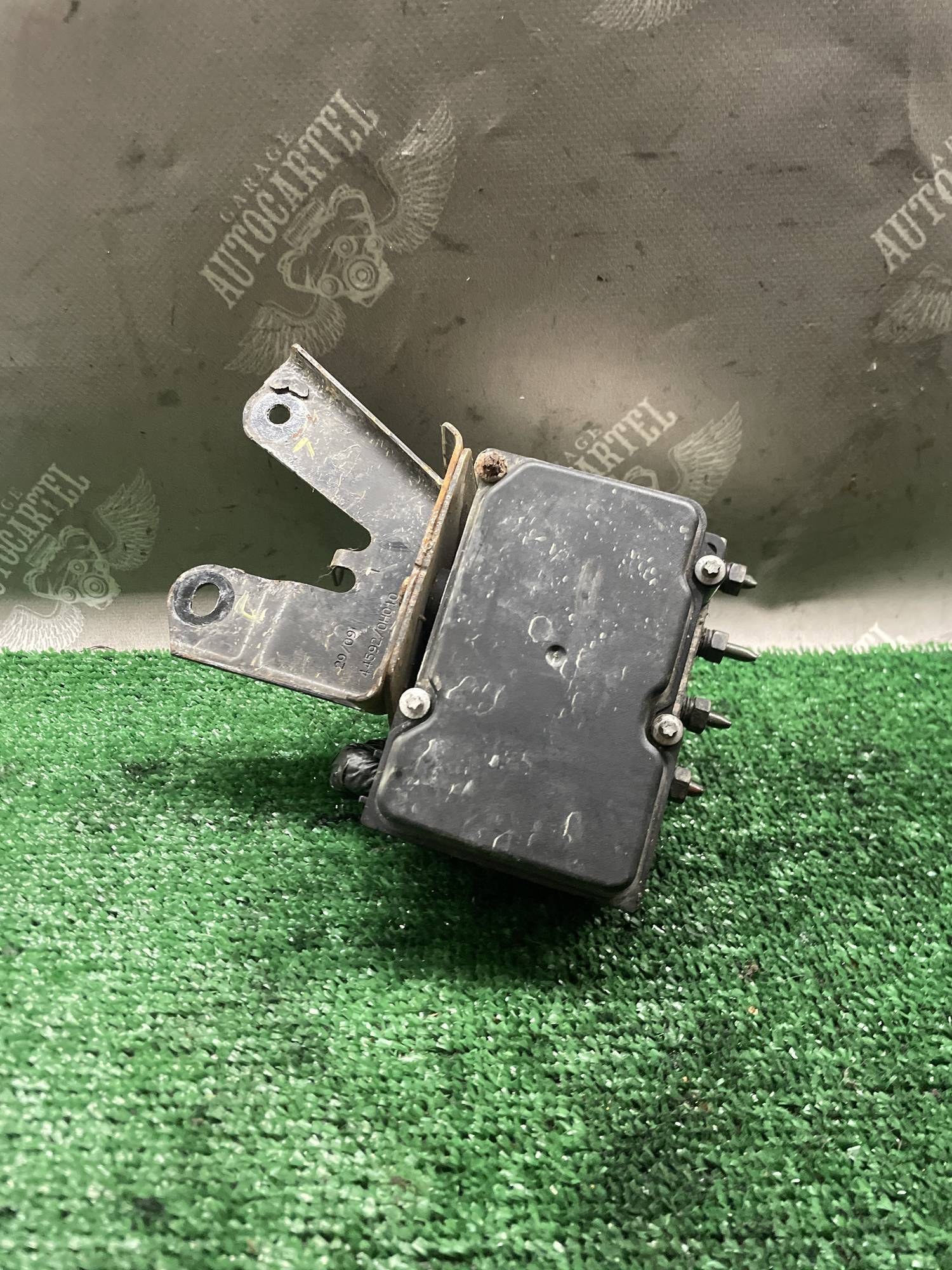 Блок керування ABS Peugeot 107 Citroen C1 Toyota Aygo 0265231579