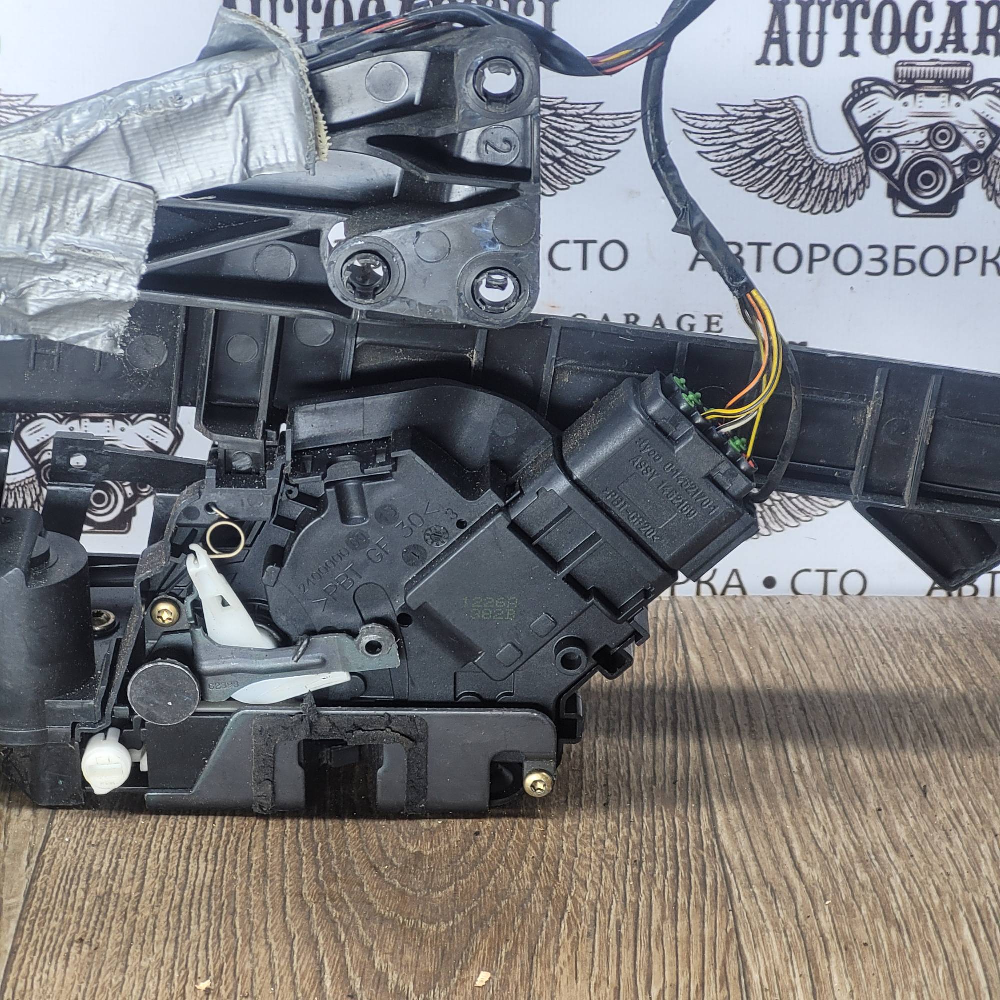 4m5aa26413ac Замок двері задній правий Ford focus 2