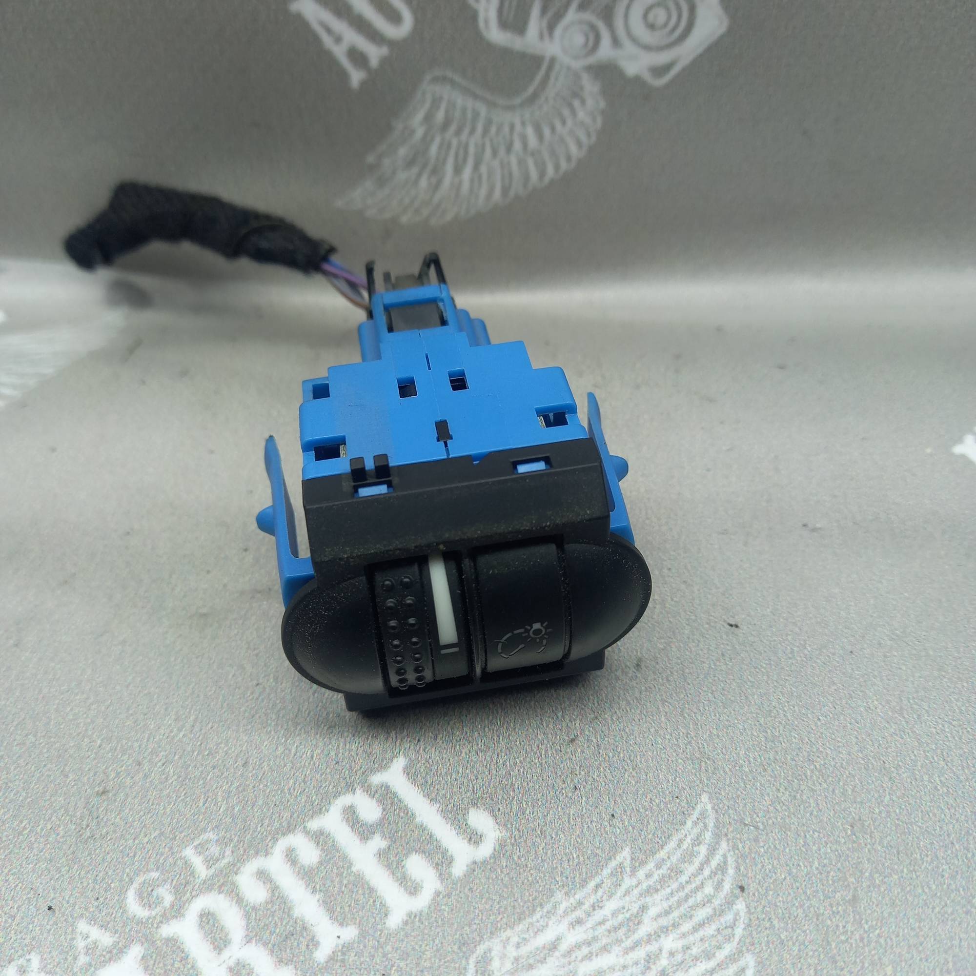 7l6941334 Кнопка регулювання освітлення панелі приладів VW Touareg 2002-2010