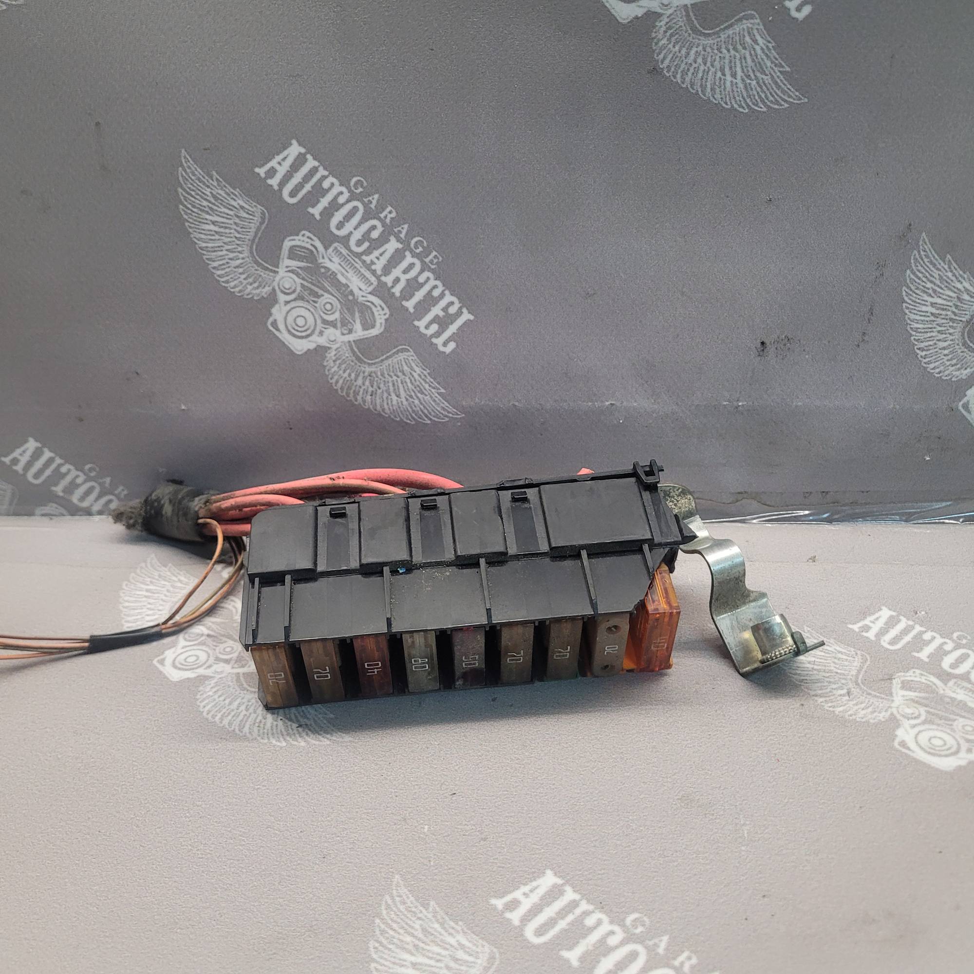 Блок запобіжників Renault Kangoo 2008-2021 17187001