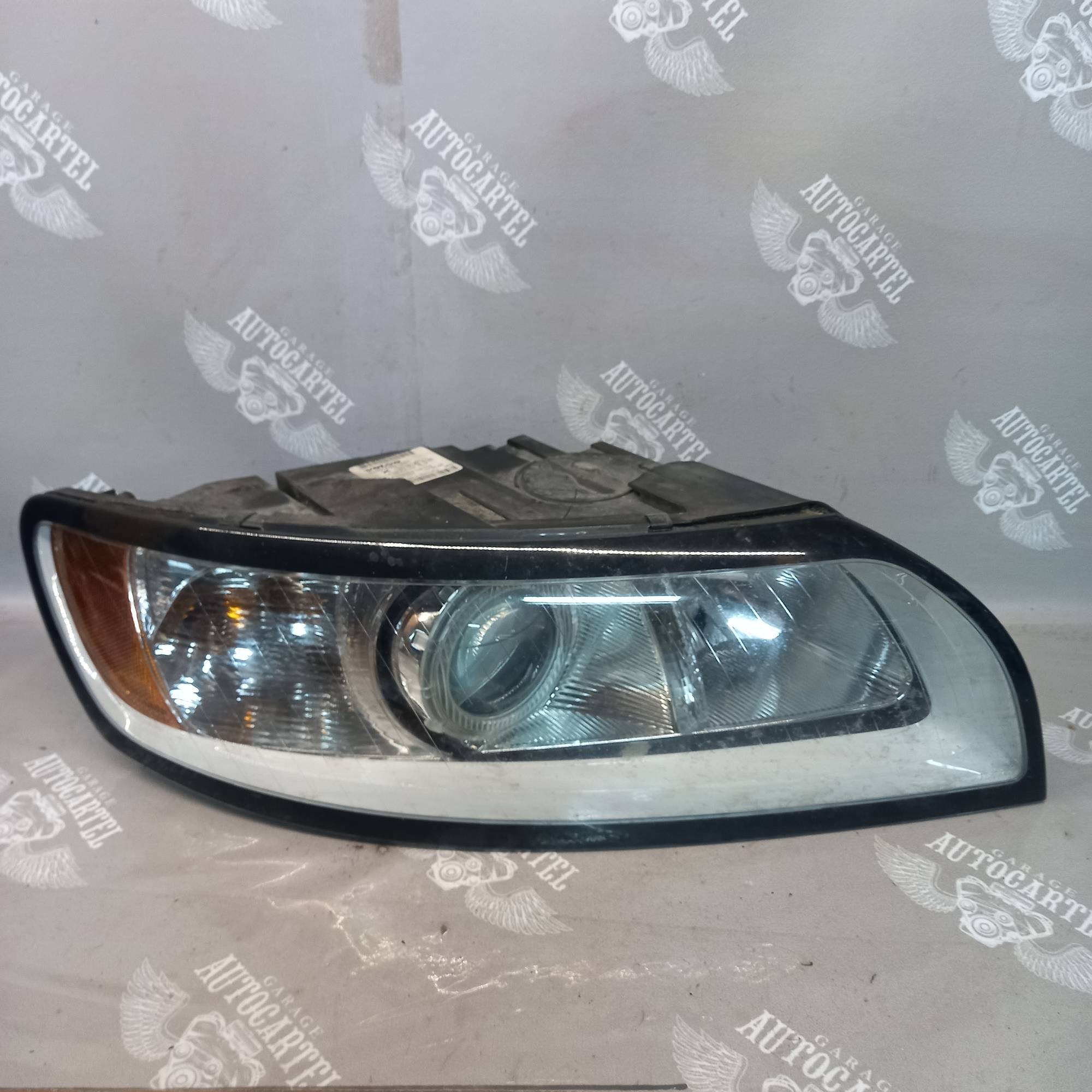 Фара права перед Volvo v50 s40 31265695rh, 0301237202