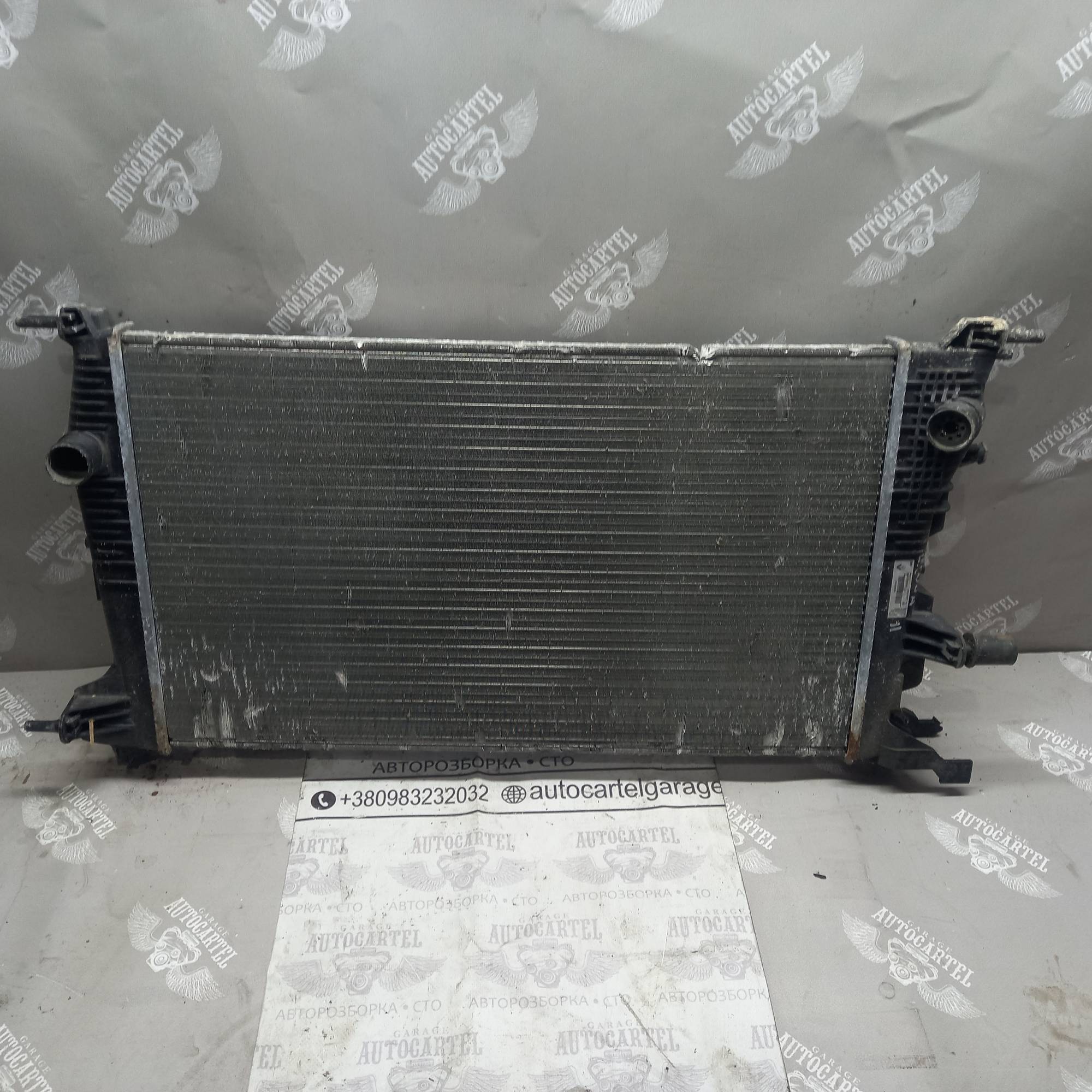 Радіатор основний (1,5 DCI 8V) Renault MEGANE 3 2013-2015 214105378r