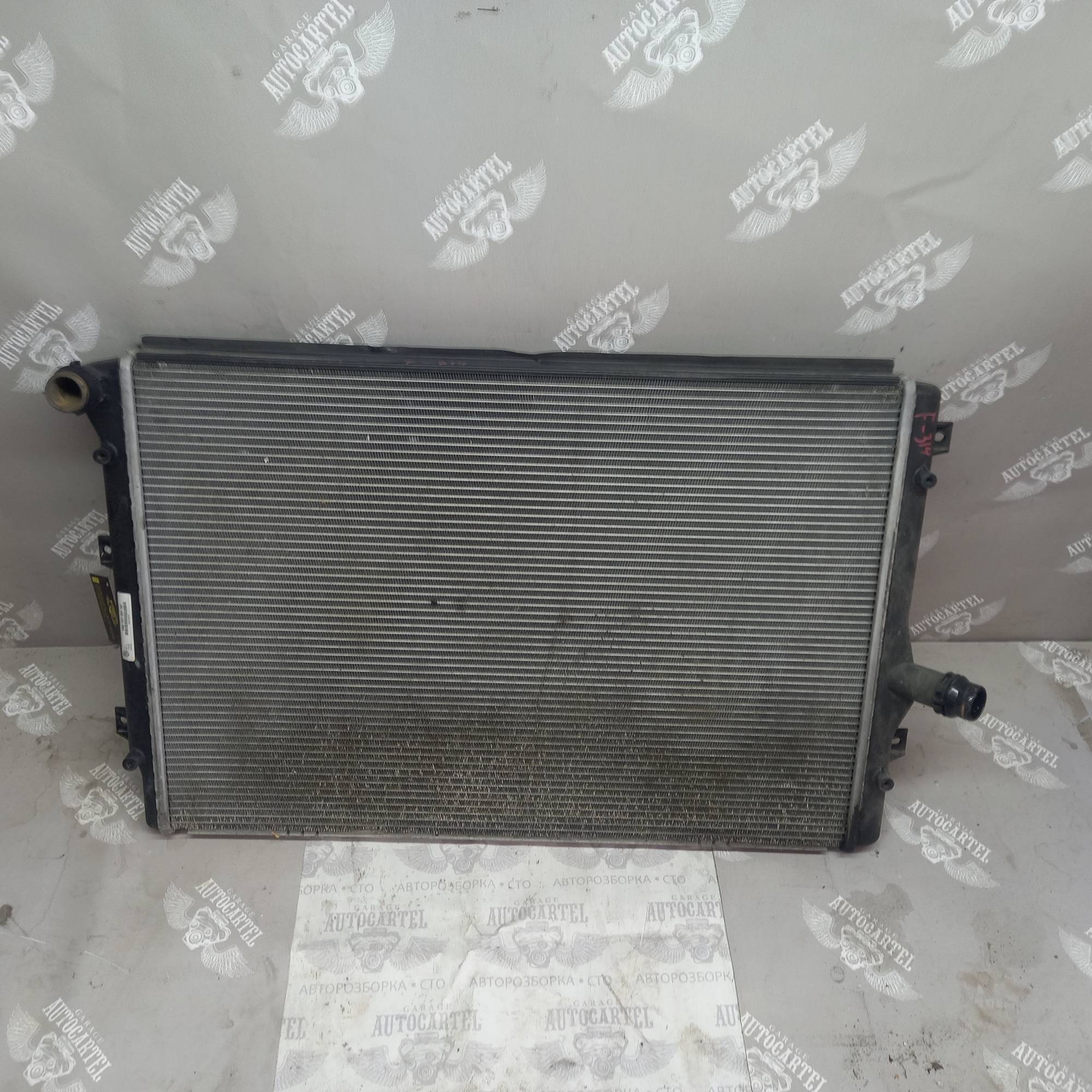 Радіатор охолодження Vw golf 5 1k0121251dt