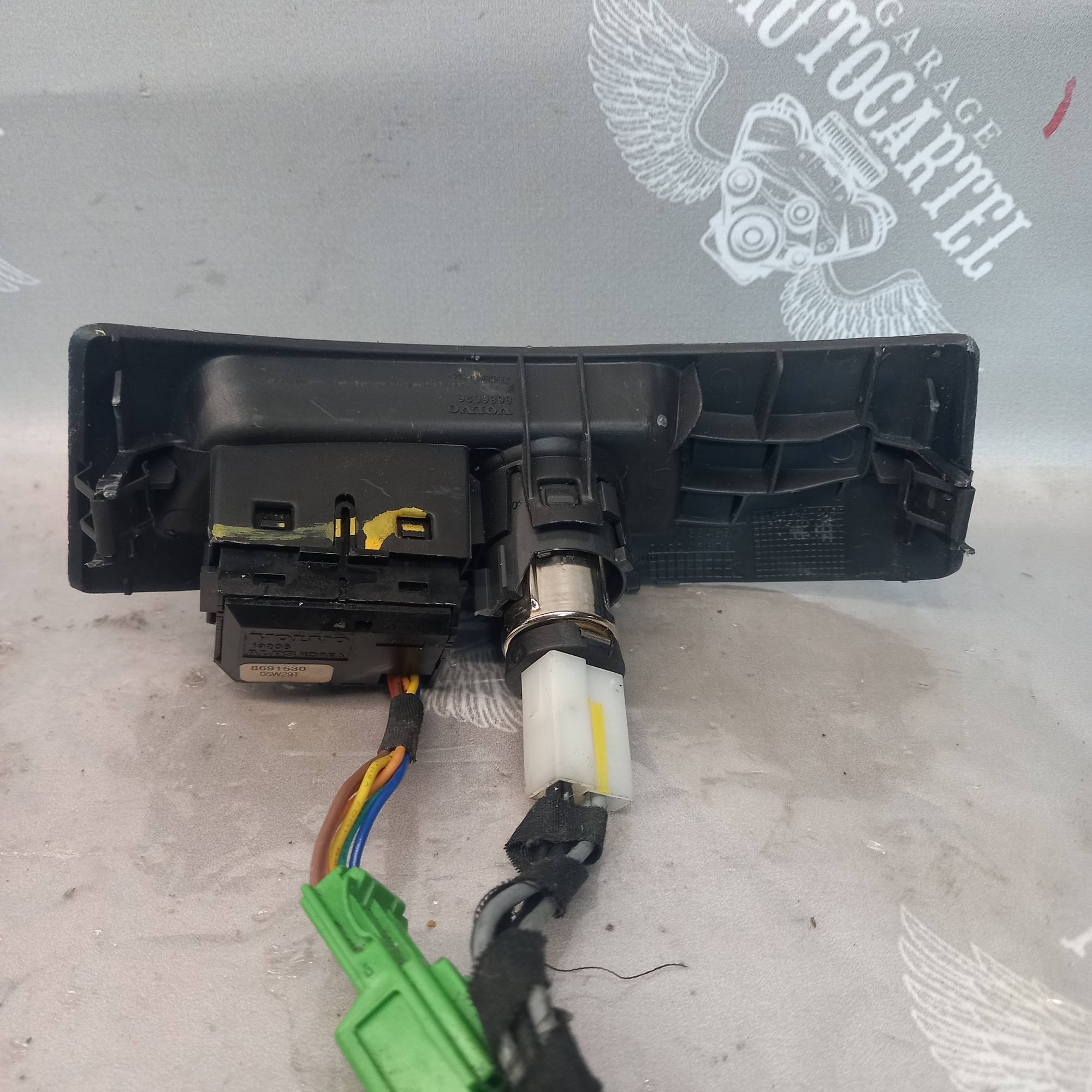 Кнопка антизаносу DSTC Volvo v50 s40 8691530