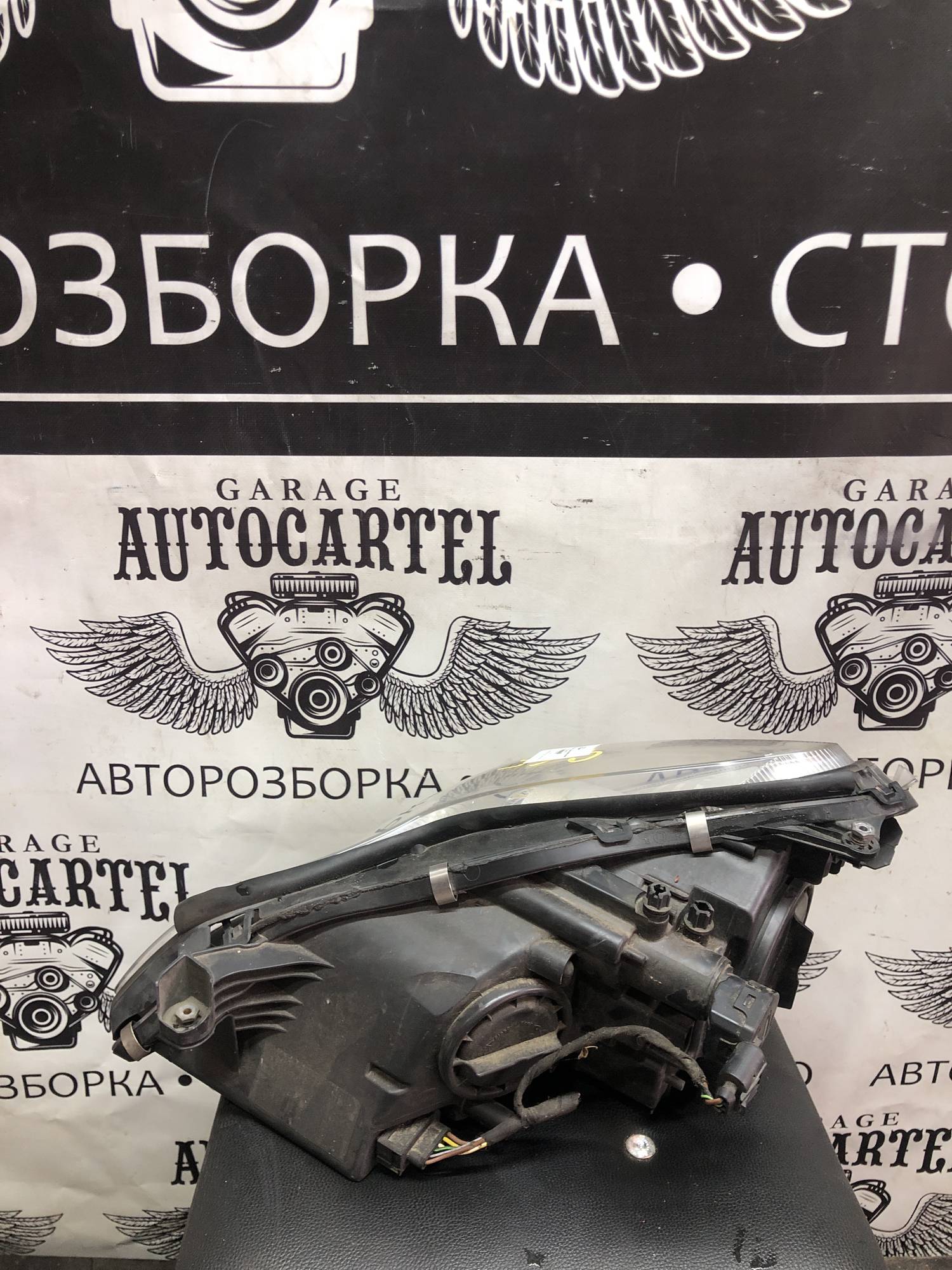 Фара передня права Mercedes CLS w219