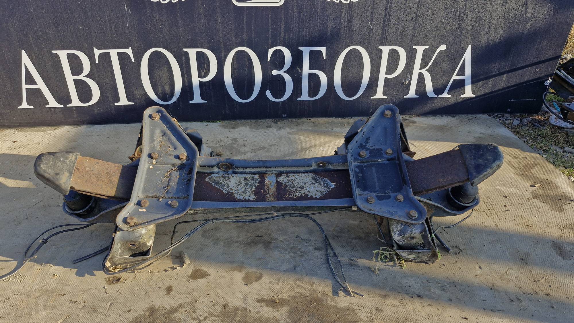 Підрамник передній , Балка передньоі підвіски Mercedes w 903
