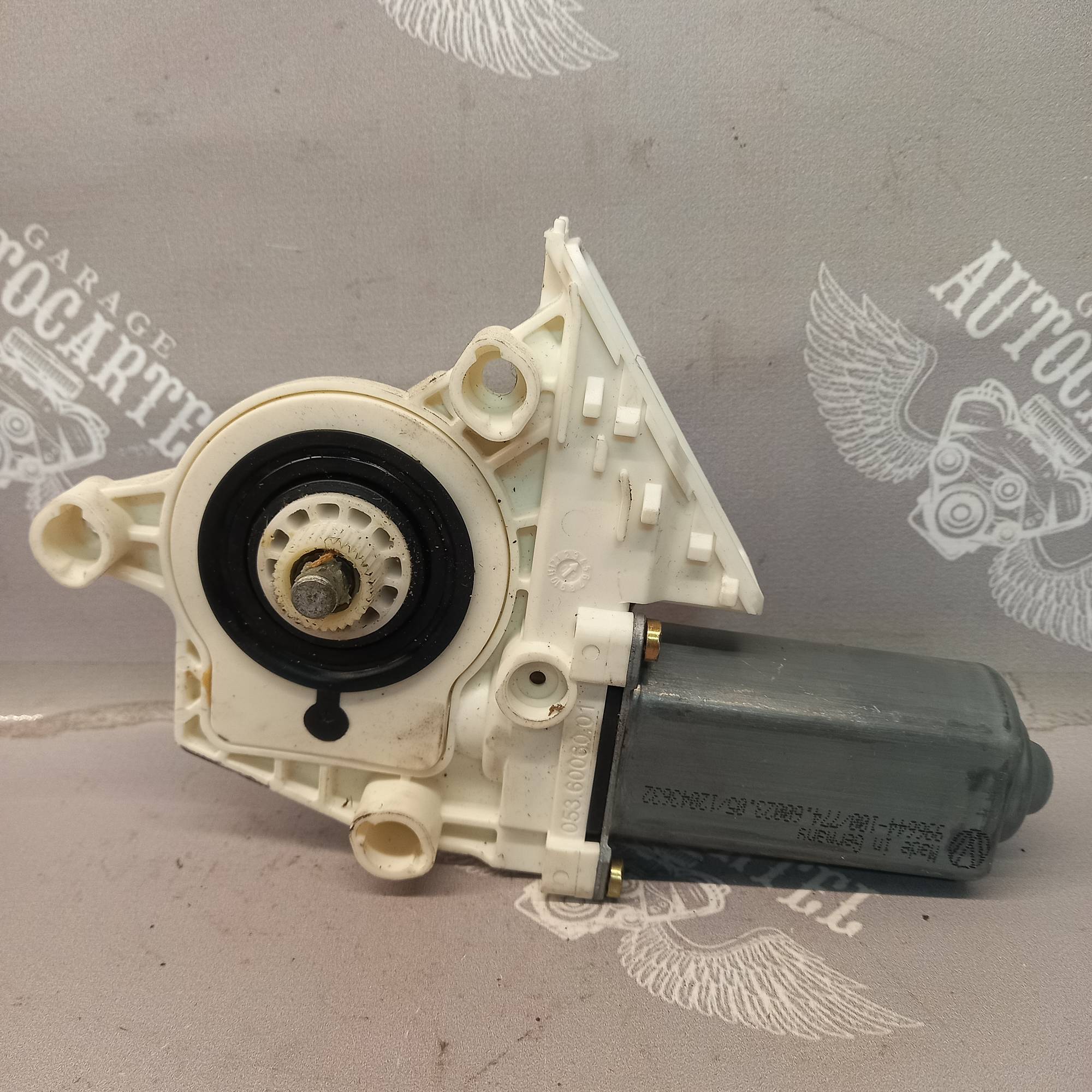 1k0959704b Моторчик склопідйомника правий задній Skoda Octavia A5 2008 – 2013