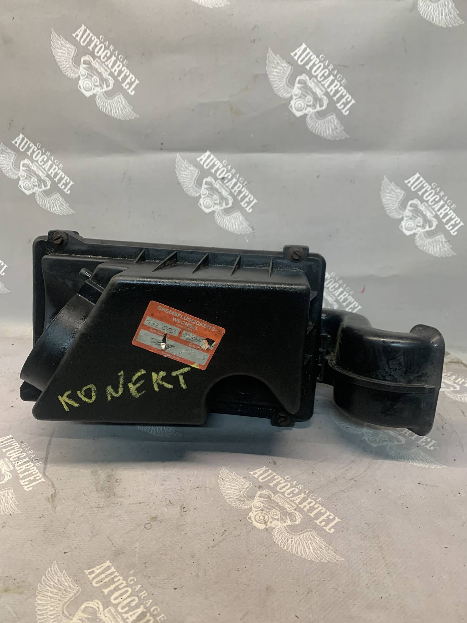 2t14-9600-af корпус повітряного фільтра Ford Transit 1.8 2000-2006