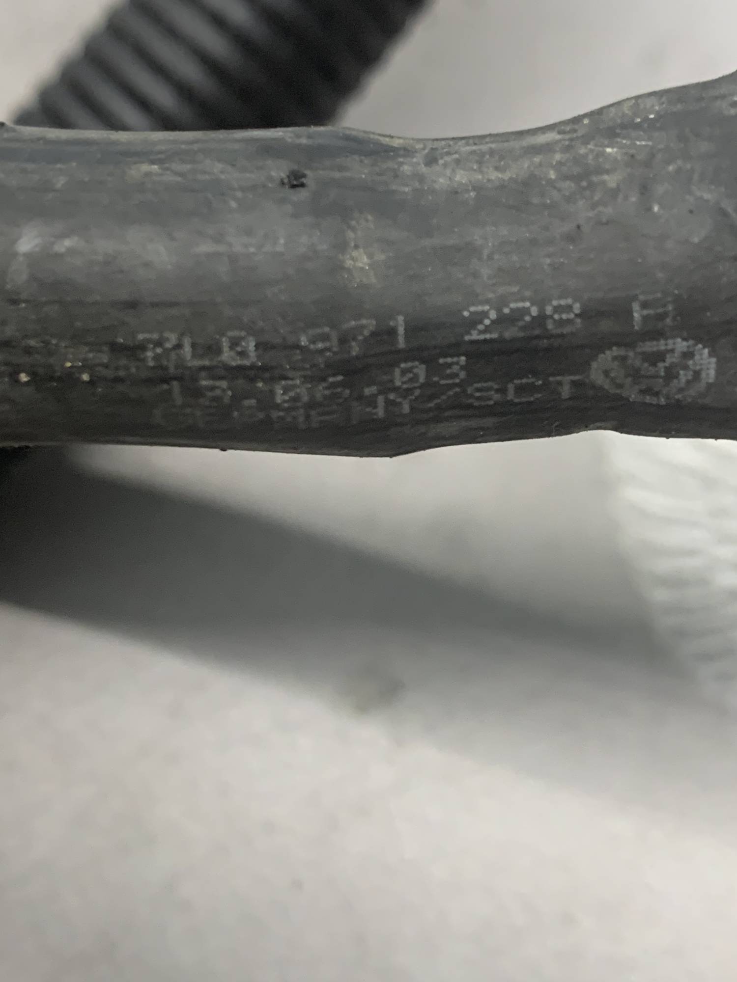 Клема акумулятора плюс Volkswagen Touareg 7l0971228a