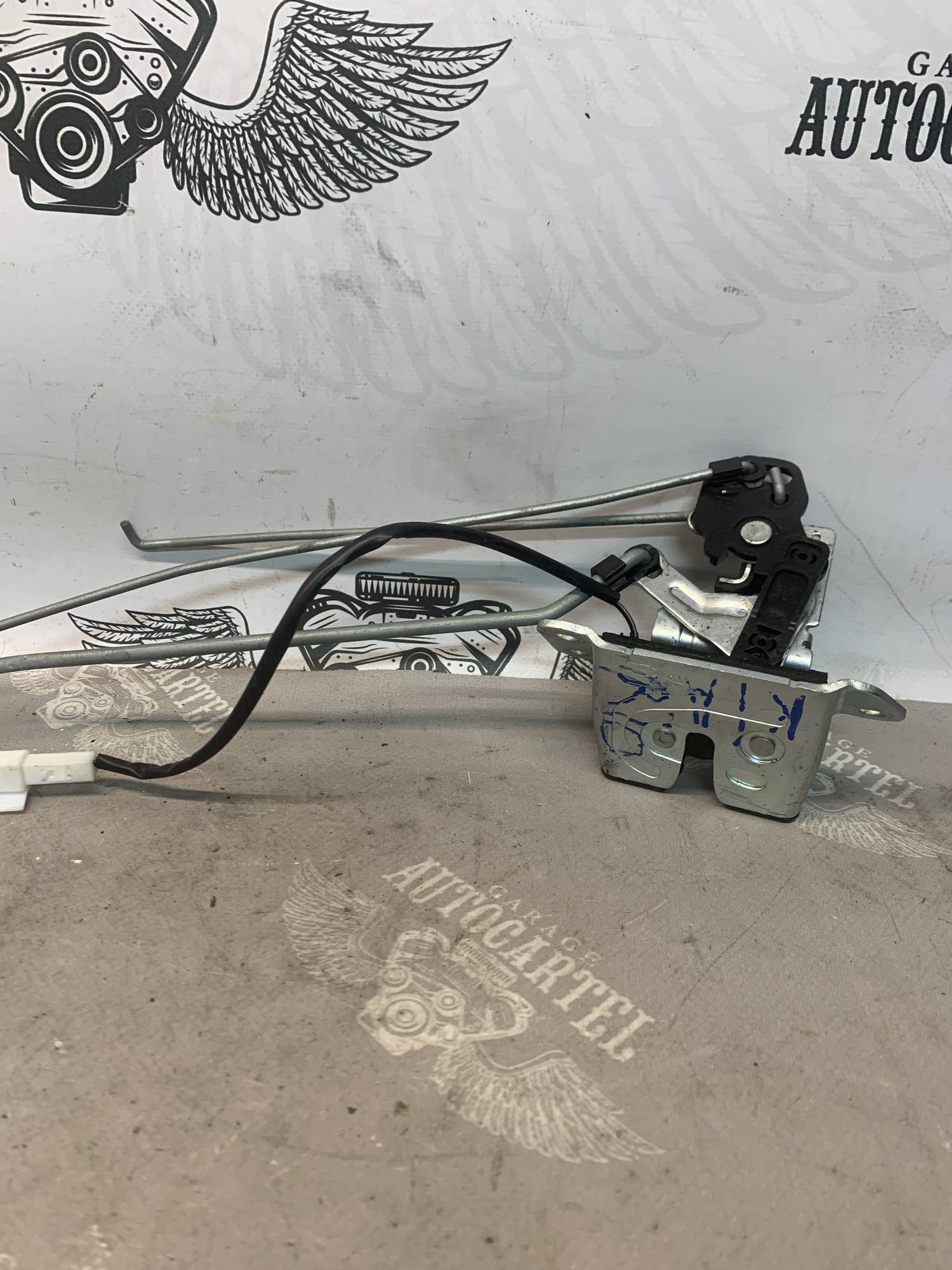 Замок багажника Kia Rio 2. 21731419