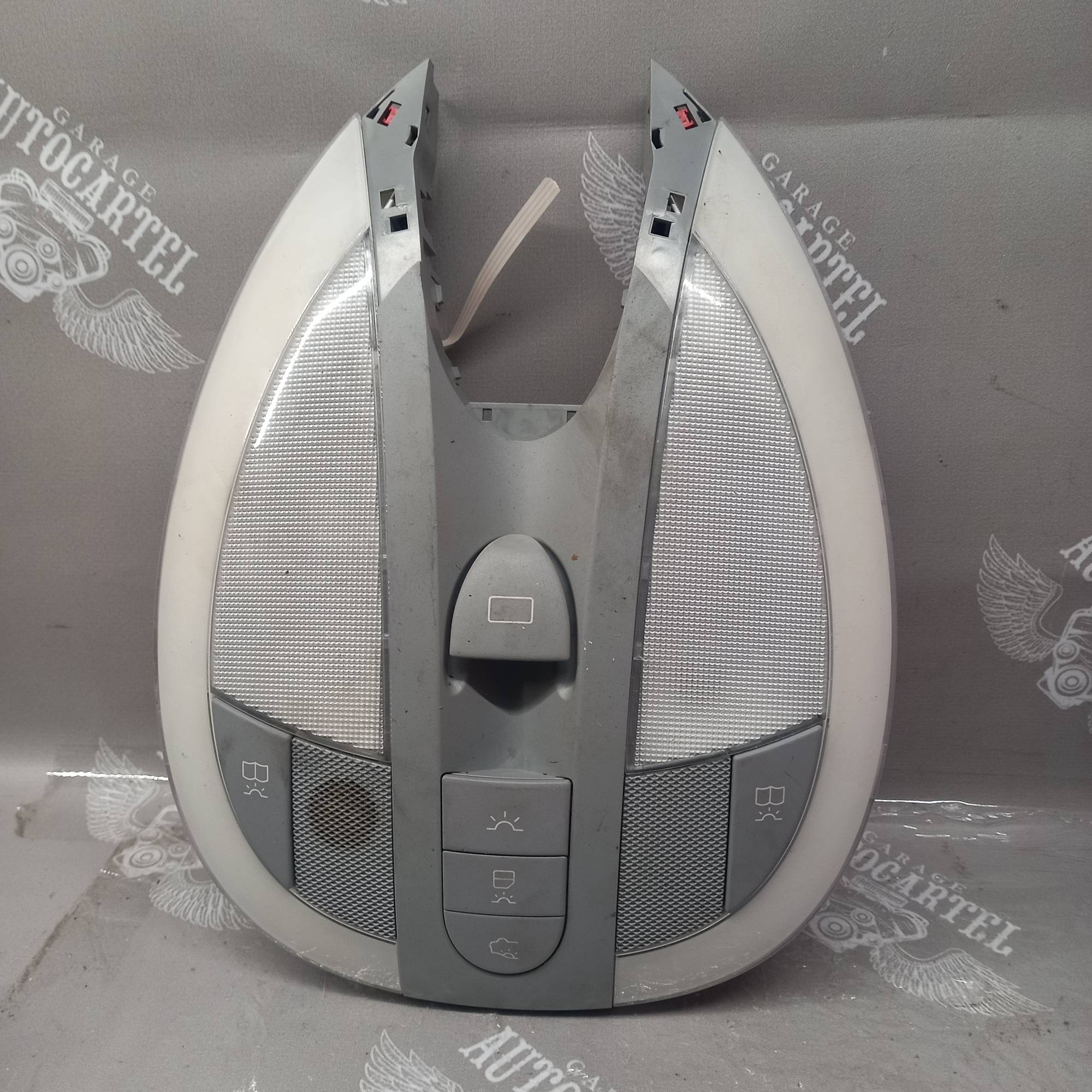 Підсвітка плафону Mercedes-Benz E-class (W211) a2118205401