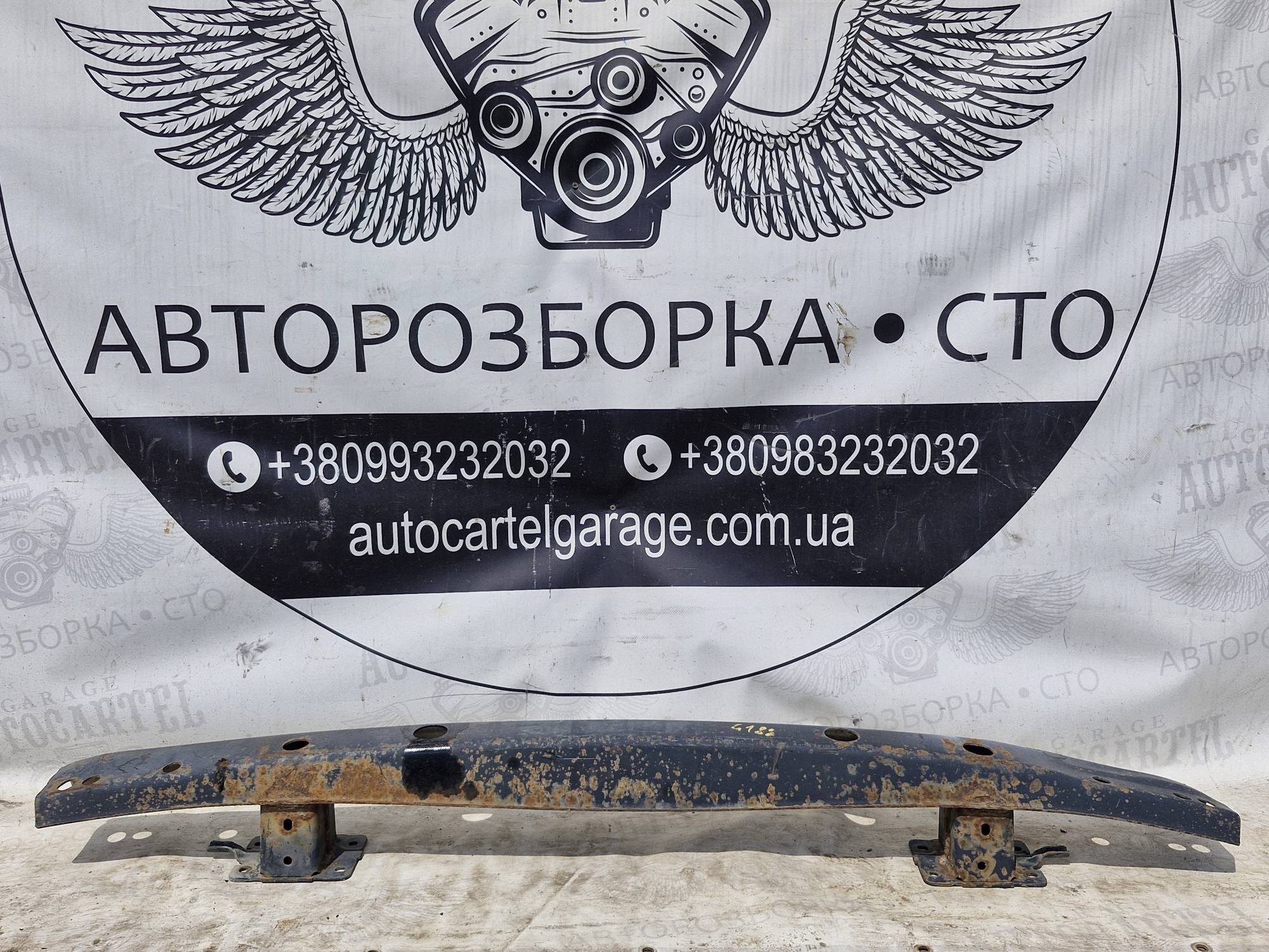 Підсилювач заднього бампера Volkswagen T5 21812323