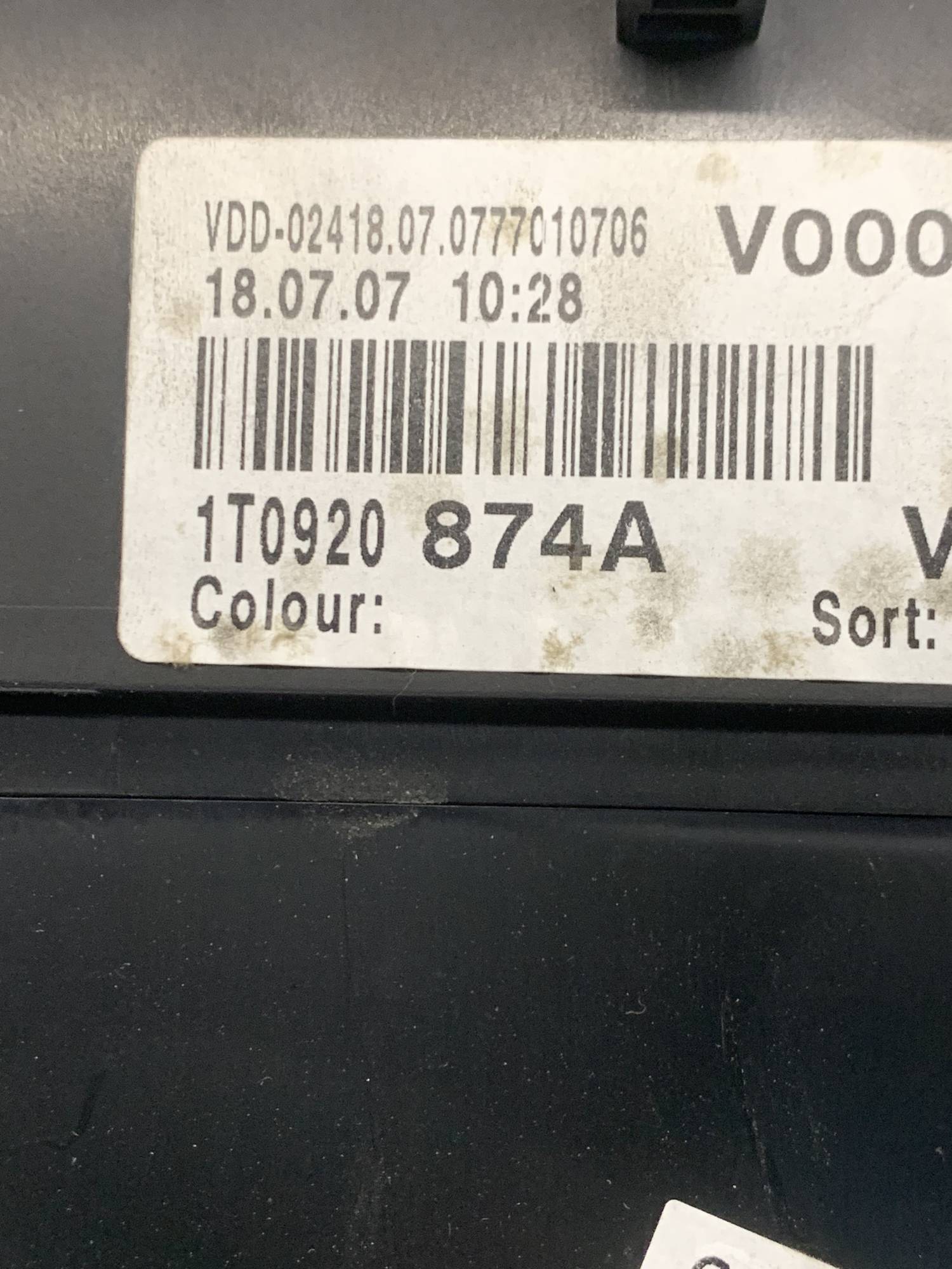 Панель приладів (щиток) VW Caddy III 1t0920874a