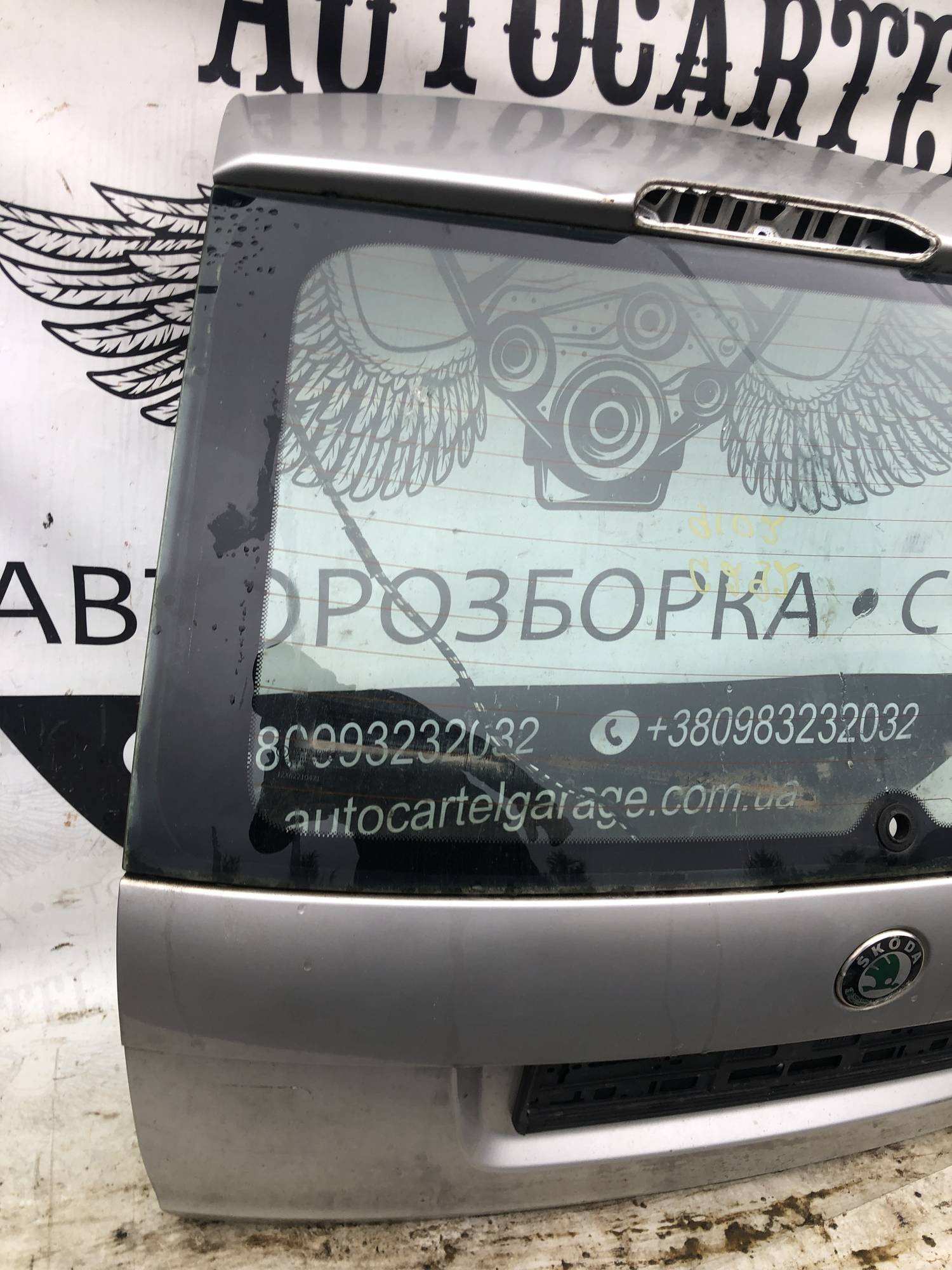 Задня ляда кришка багажникаa5 універсал 21912047