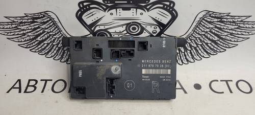 Блок керування дверей (передніх правих) Mercedes W211 2118707026