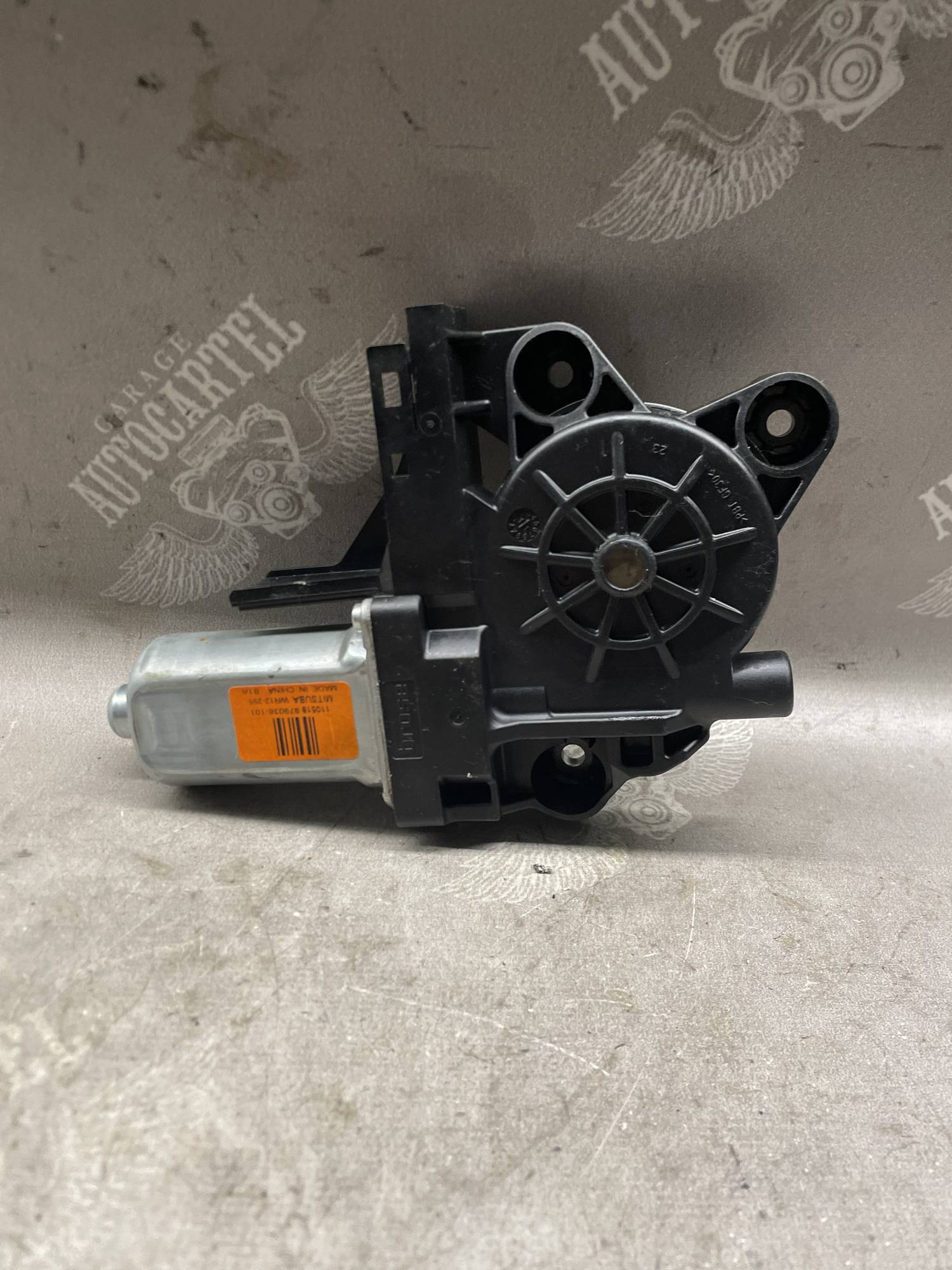 Моторчик склопідйомника передній правий Ford Kuga Mk1 VOLVO V50 P12 979038-101