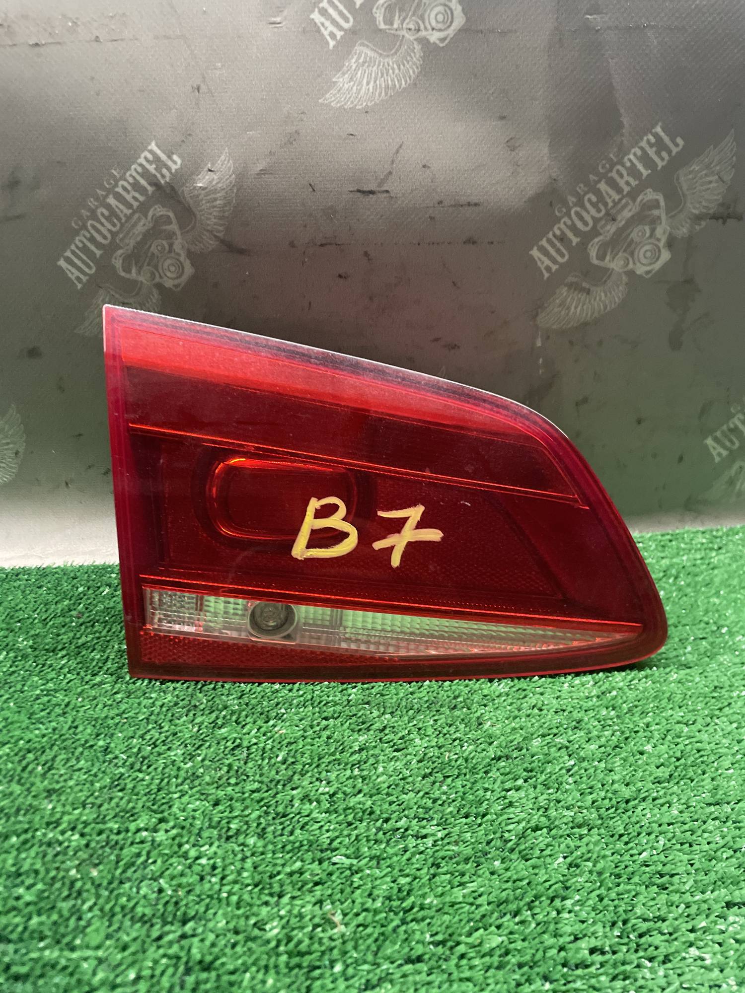 Ліхтар задній лівий внутрішній VW Passat B7 універсал 3af945093b