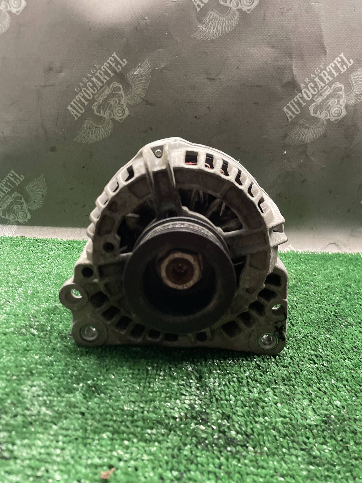 Генератор VAG 12v 90a Audi A2, A3 Volkswagen Golf IV alt-2057 Unipoint