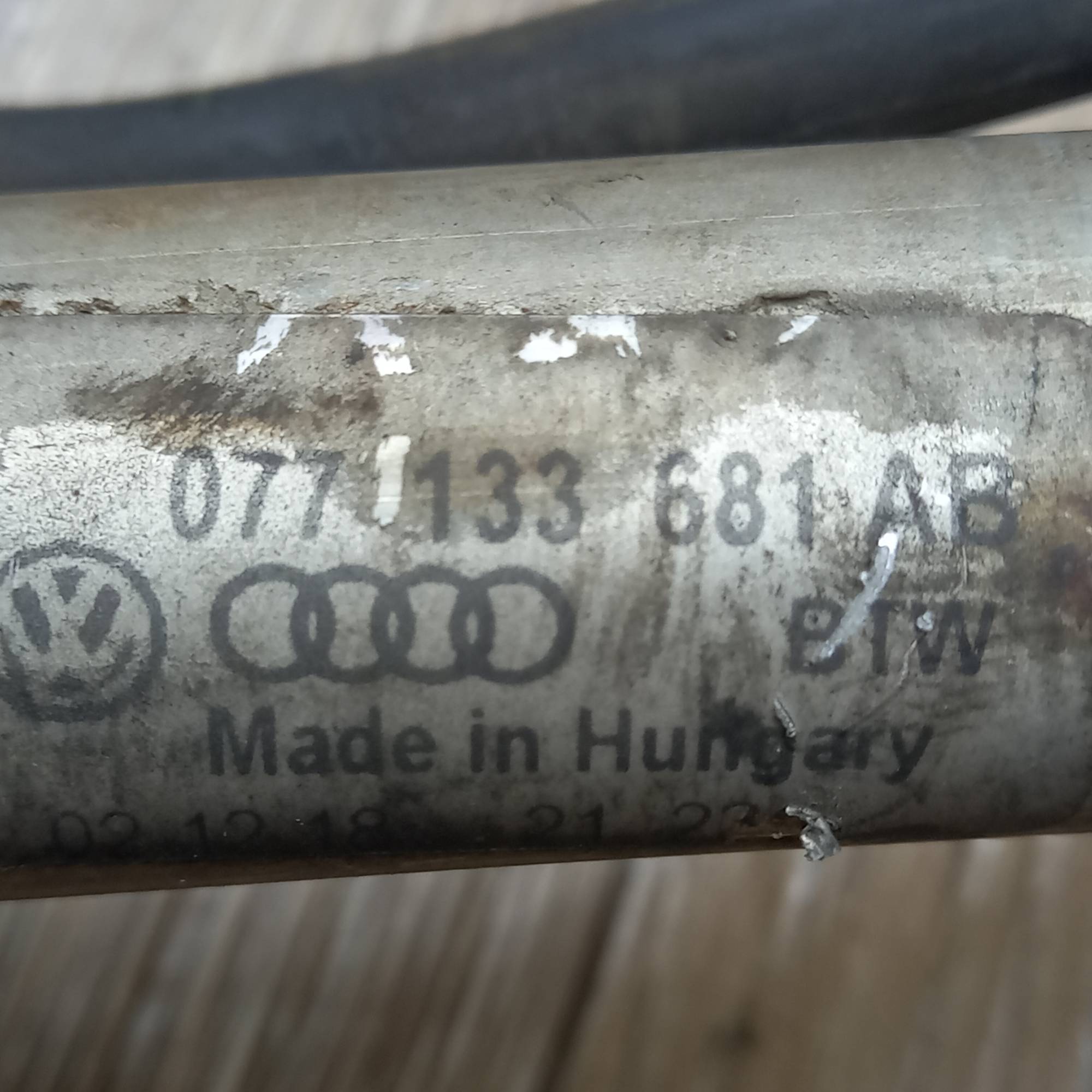 Паливна рейка рампа VW TOUAREG 7L 4.2 AXQ, 077133681ab