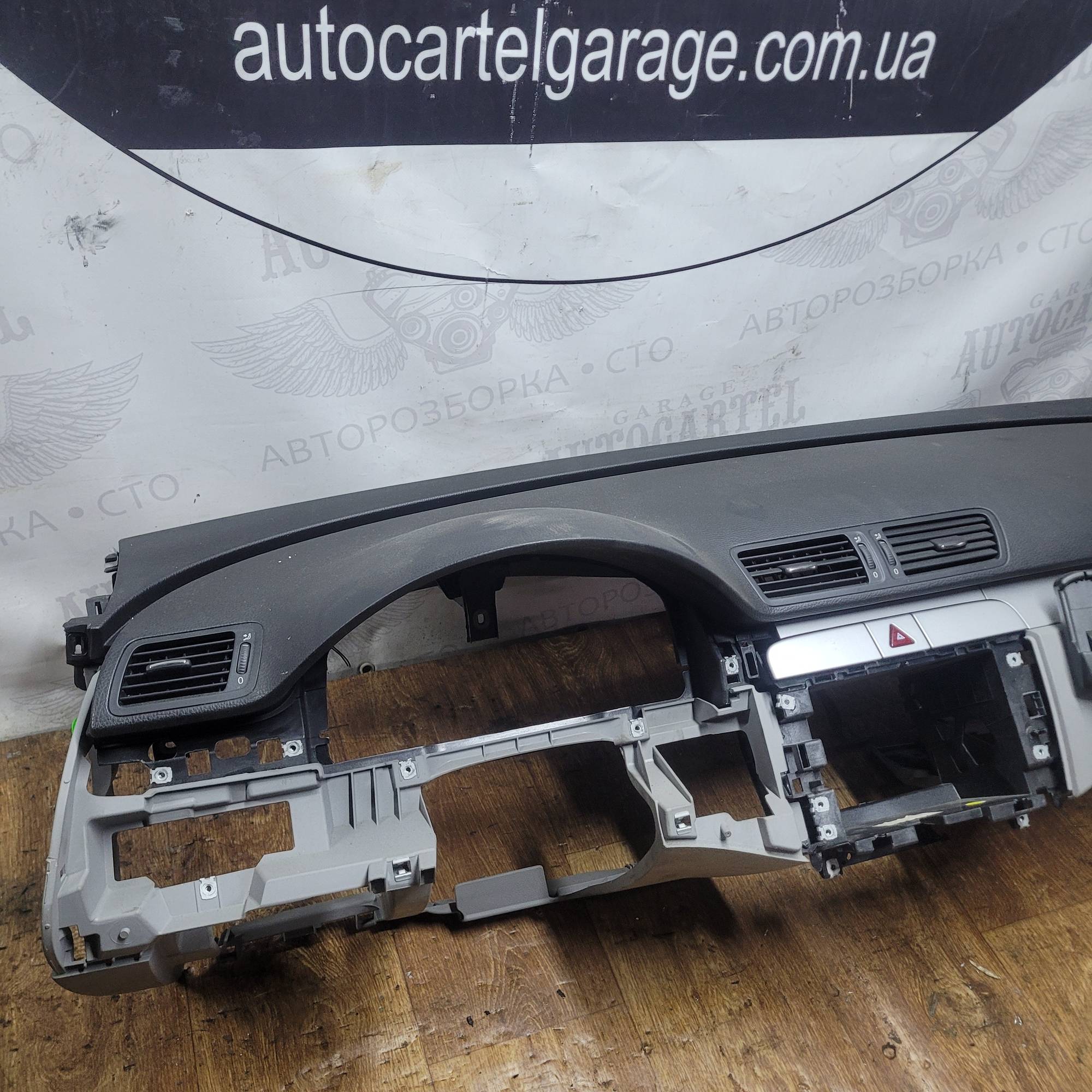Торпедо Volkswagen Passat B6 21362613