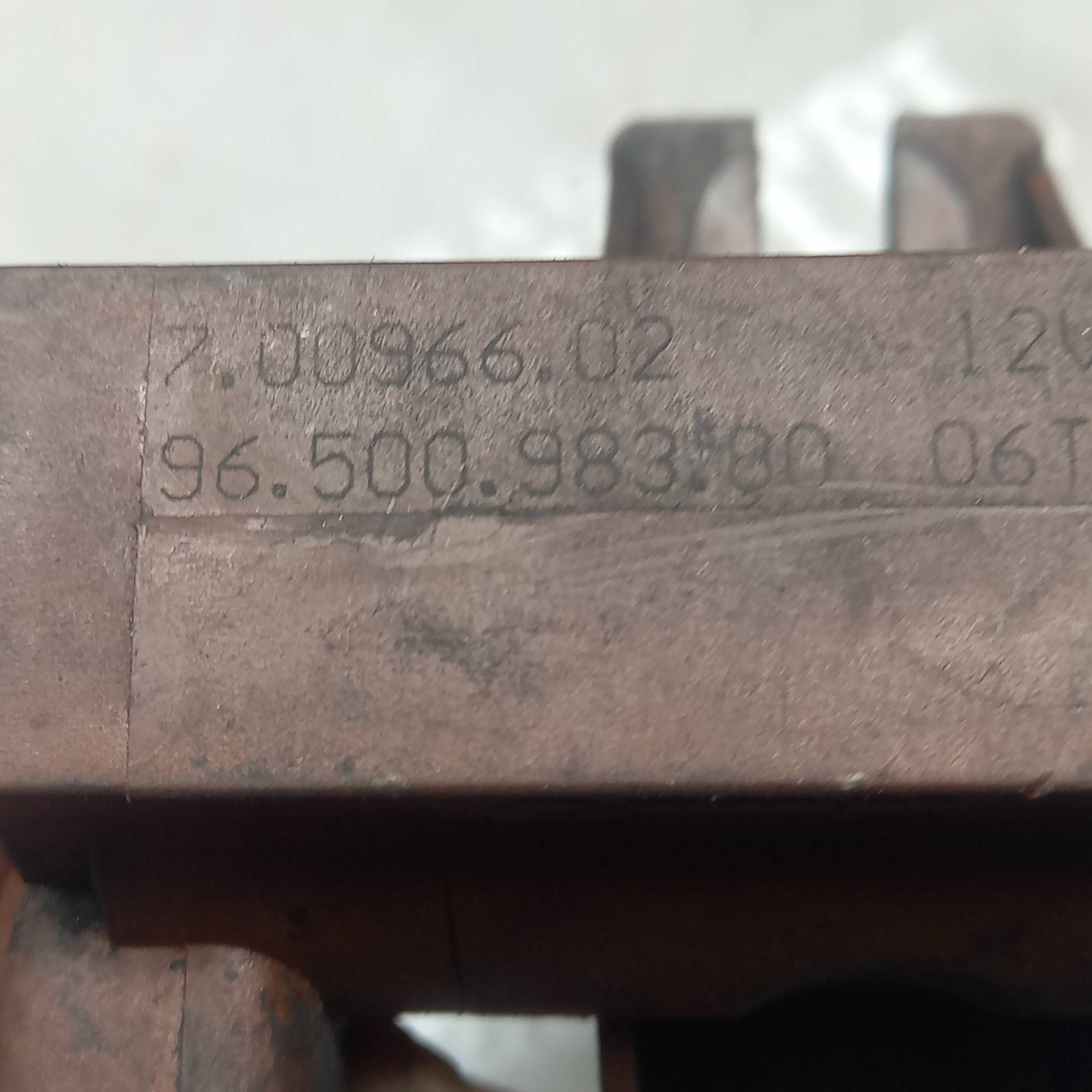 Клапан електромагнітний Peugeot 307, VOLVO V50 2.0hdi 2001-2008 9650098380