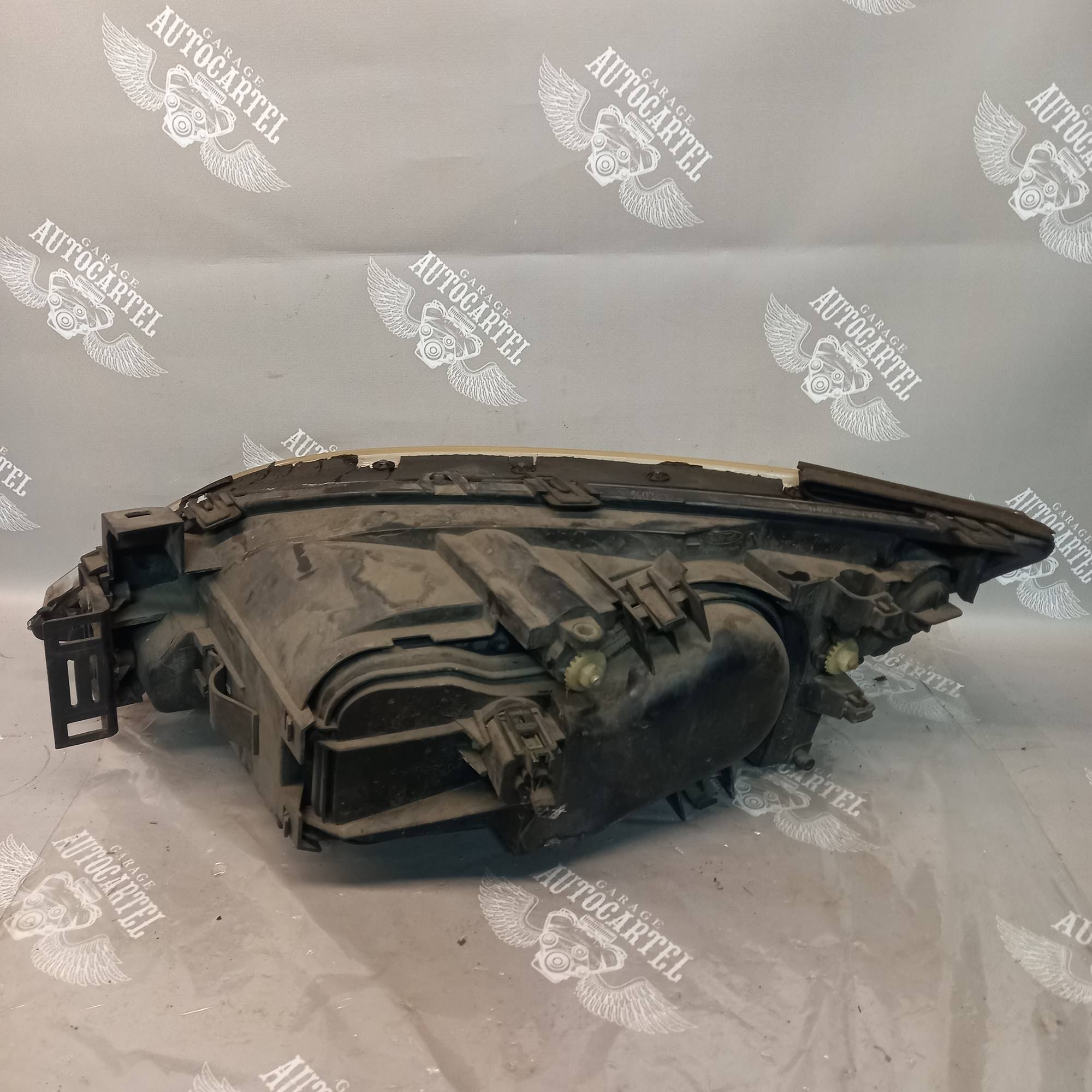 Фара передня права RH Ford Mondeo MK3 2000-2006 1s71-13005-al