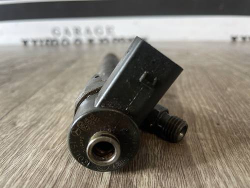 ФОРСУНКА на MERCEDES-BENZ W211 2.2 CDI A6110701387