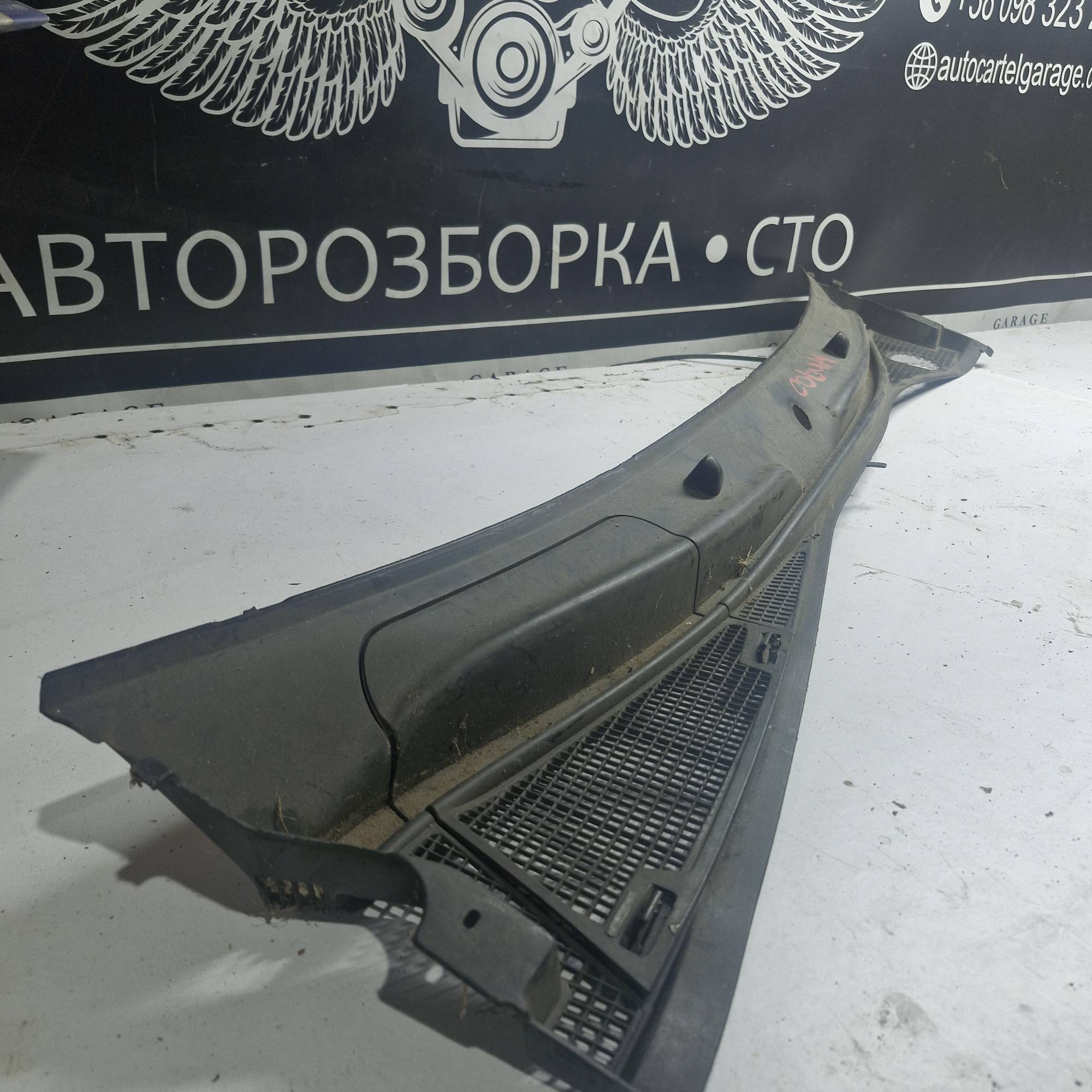 7700309295 Декоративна накладка під лобове скло жабо Renault kangoo 1998-2008