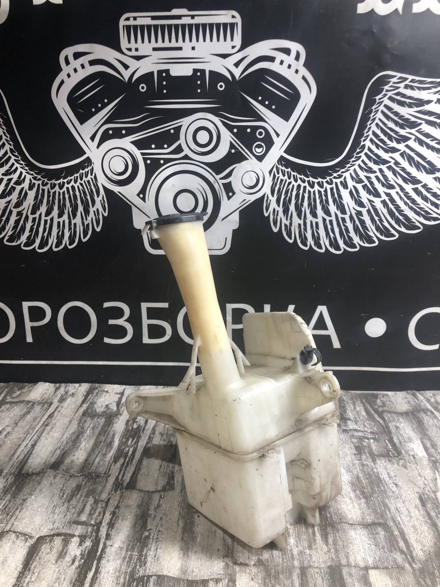 060851-054 Бачок омивача скла,фар Toyota Corola Verso 1997-2009