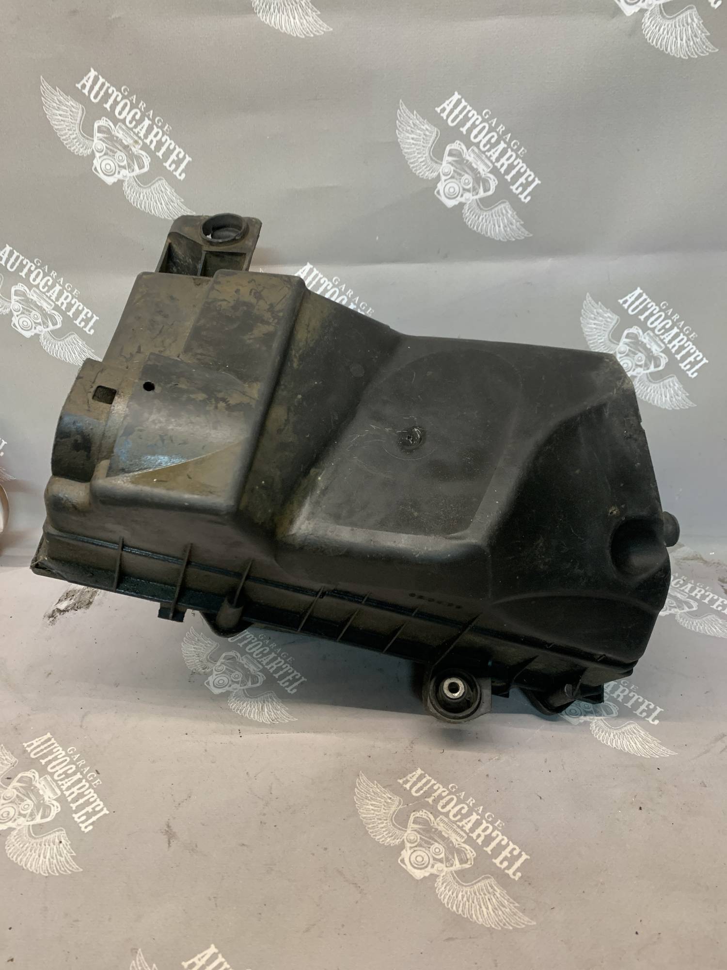 1j0129607aj Корпус повітряного фільтра Golf 4 1998-2006