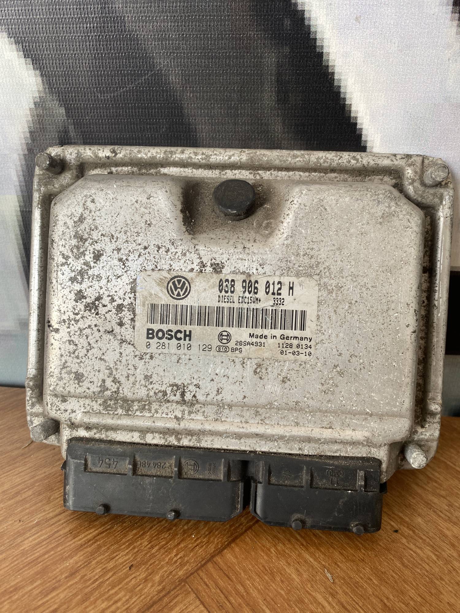Блок управління двигуном Skoda Octavia 1.9 TDI 038906012H