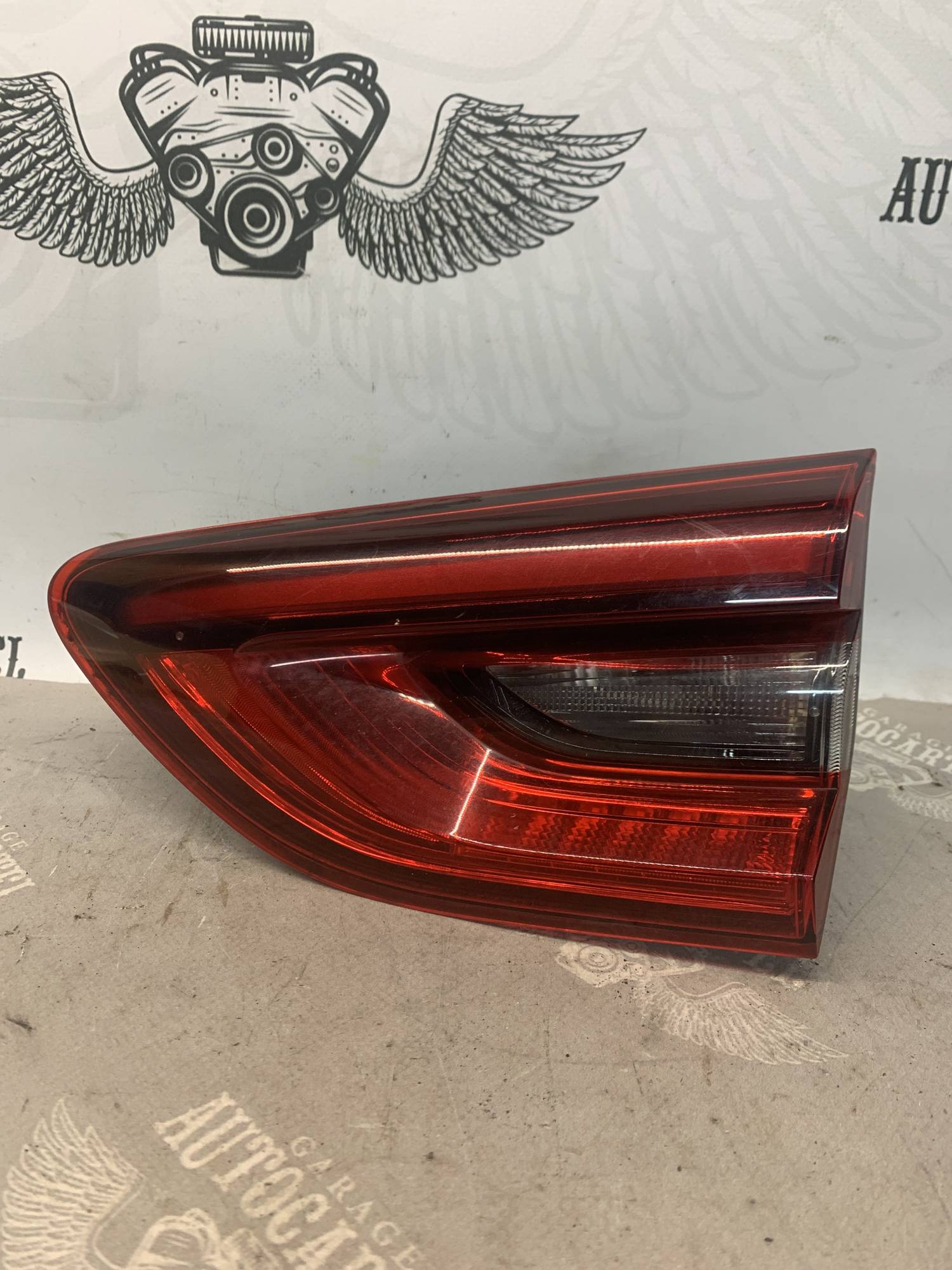 Ліхтар задній правий у кришку багажника opel insignia b універсал 39107539