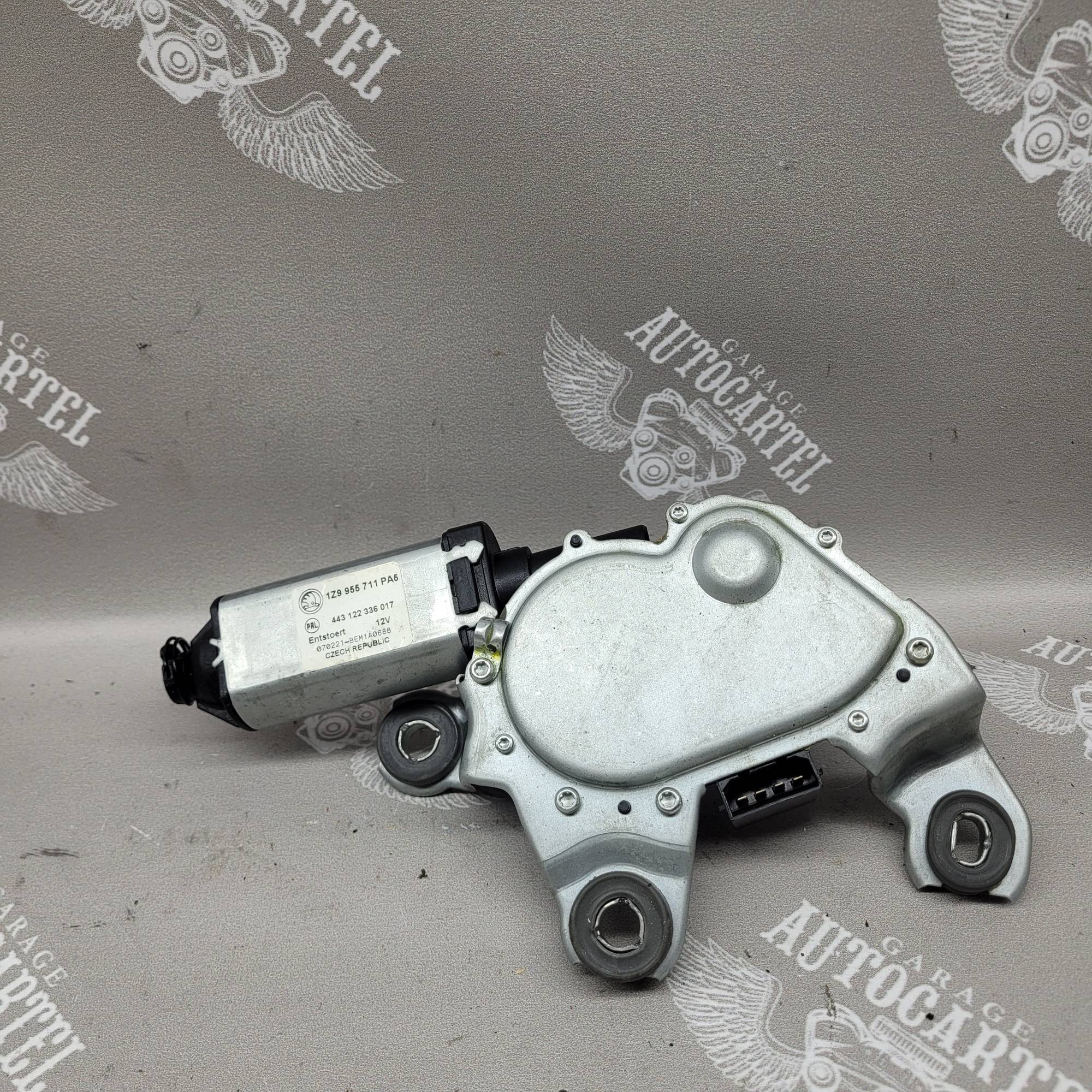 Двигун заднього двірника Skoda Octavia A5 1Z9955711 VAG (1Z9955711)