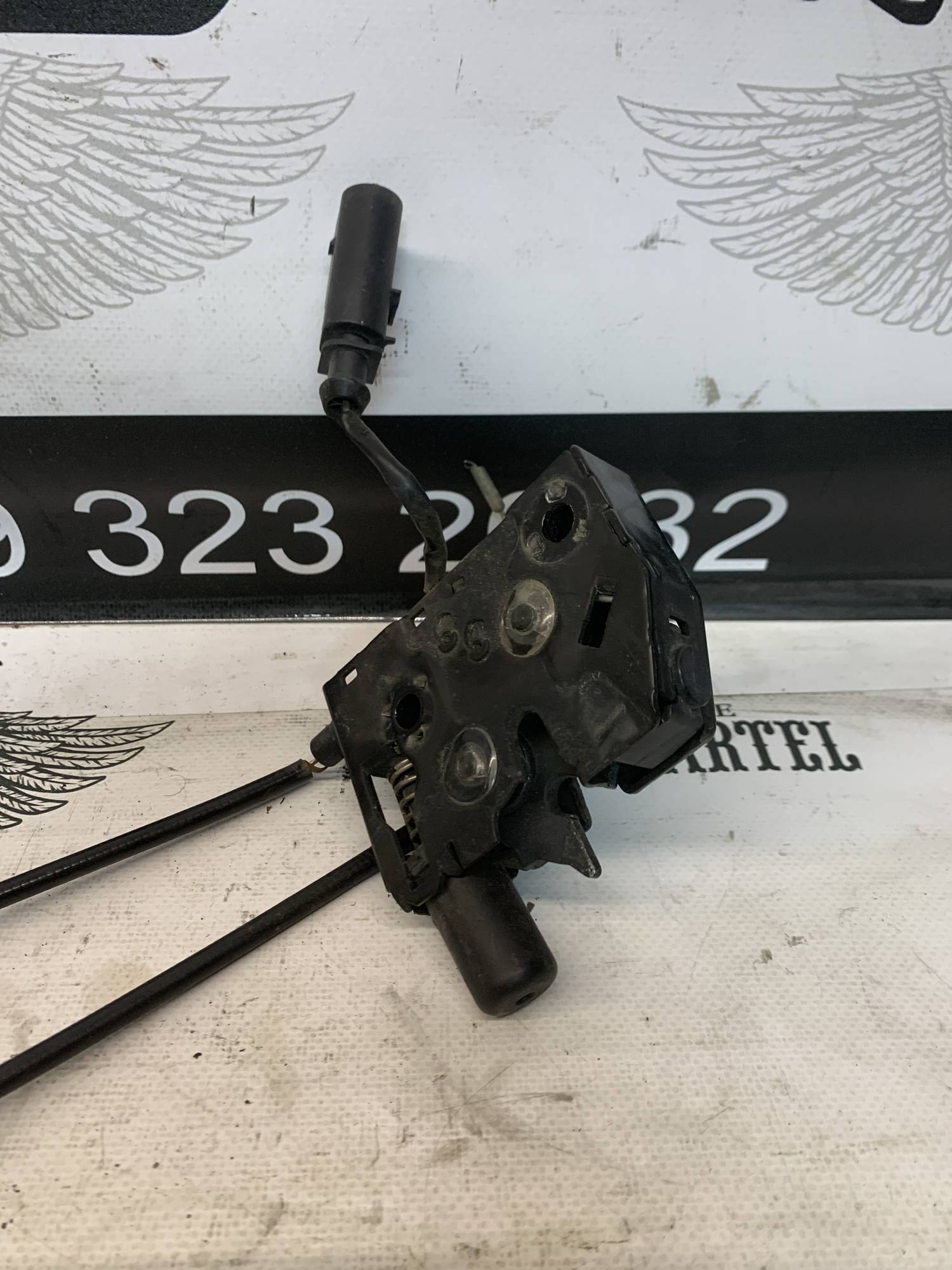 Замок капота для Audi A3 8V 8v0823509