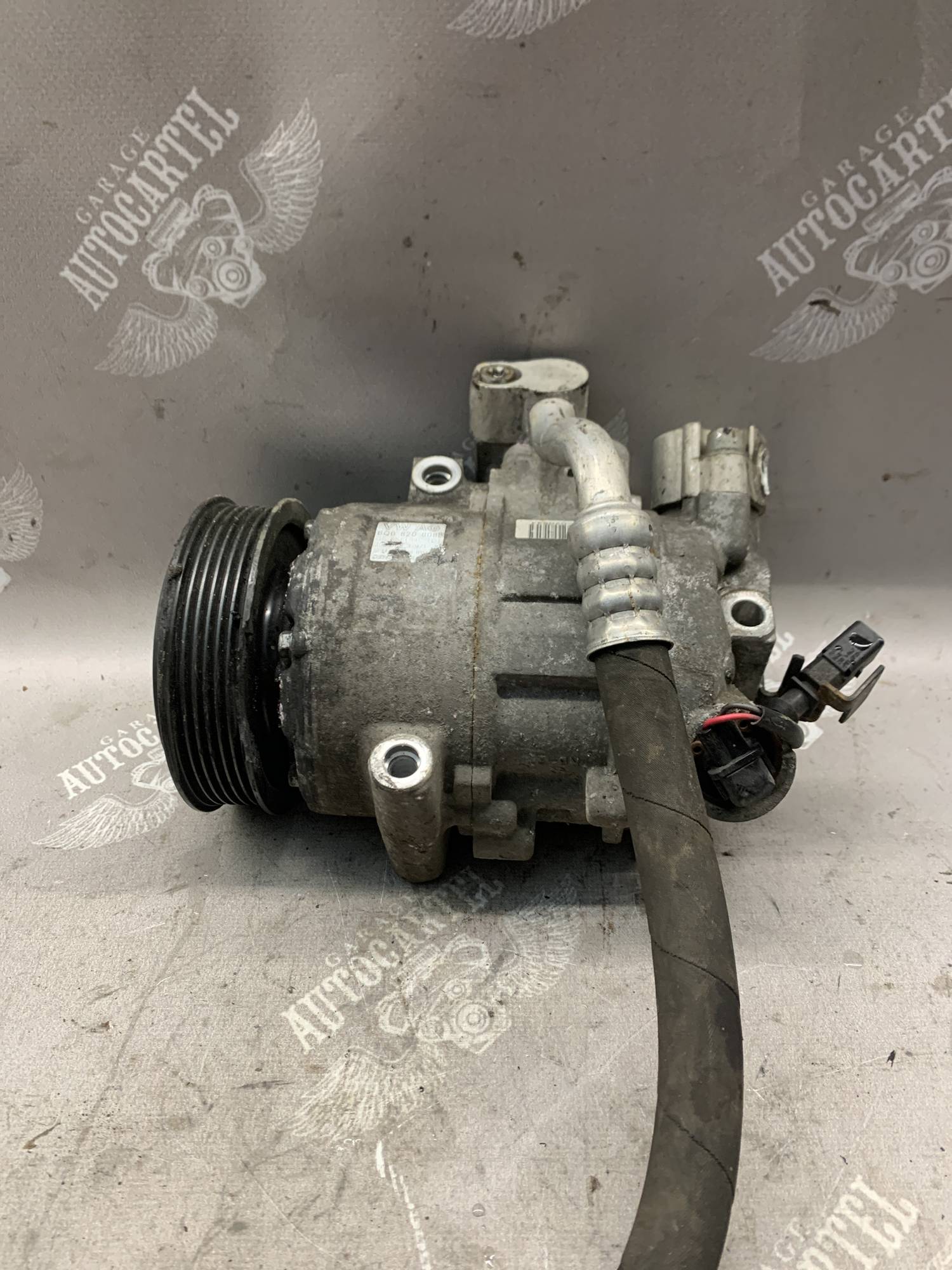 Компресор кондиціонера Skoda Fabia Ibiza IV 6J Polo 6R1.4 16V 6q0820808f