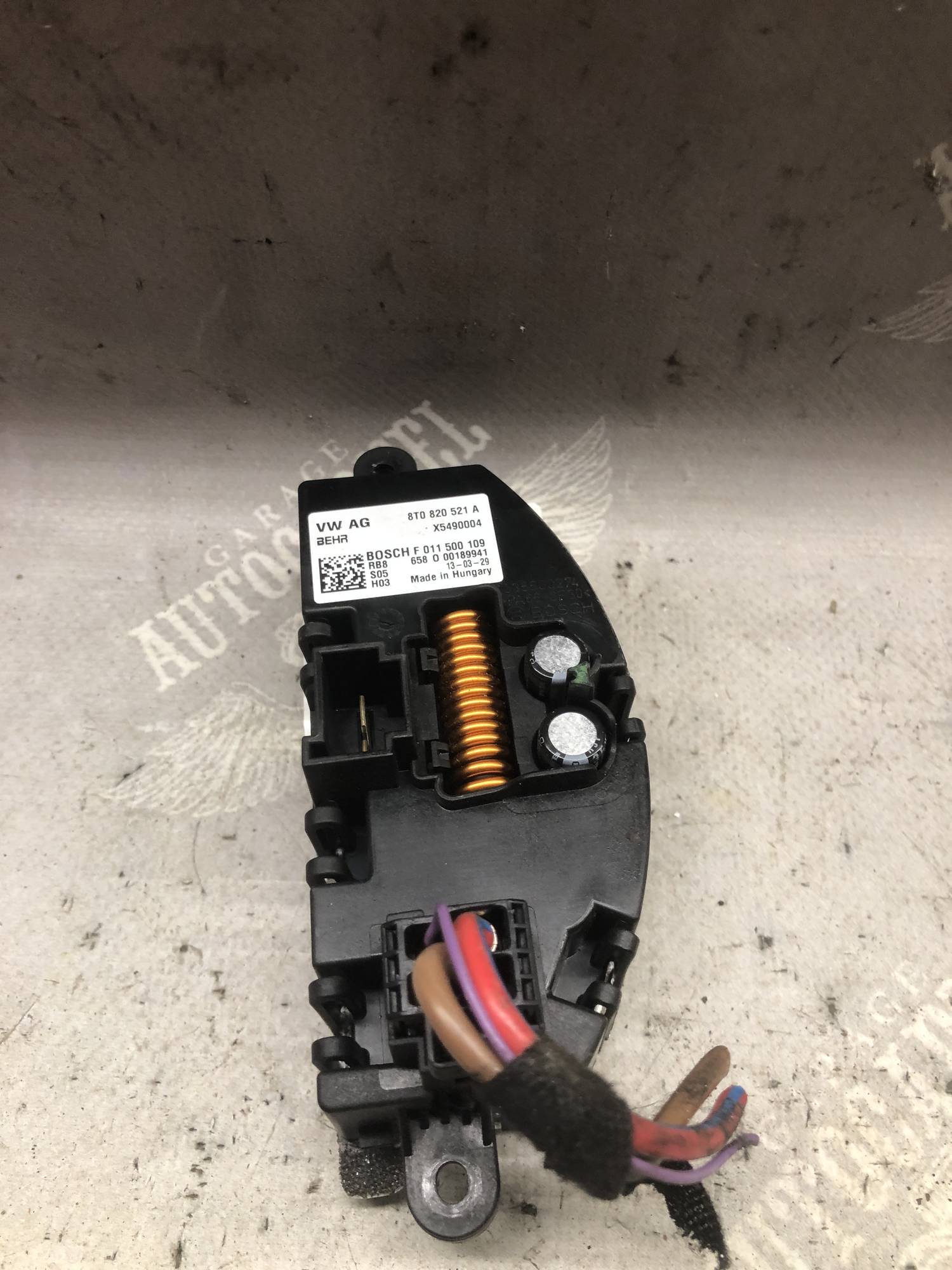 Резистор пічки 8T0820521A AUDI Q 7 AUDI
