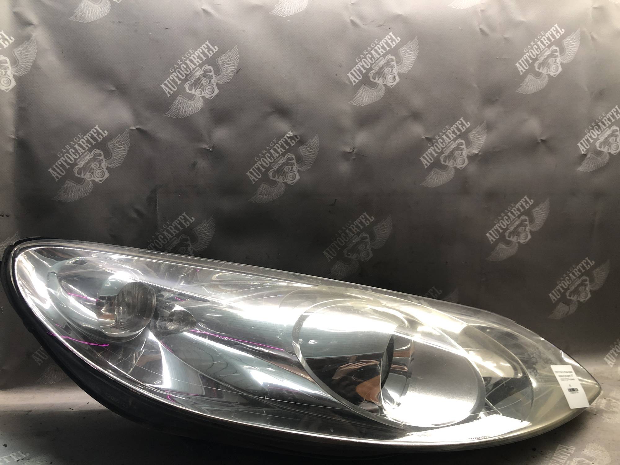 0301213274 Фара права передня peugeot 407 0301213274 ксенон