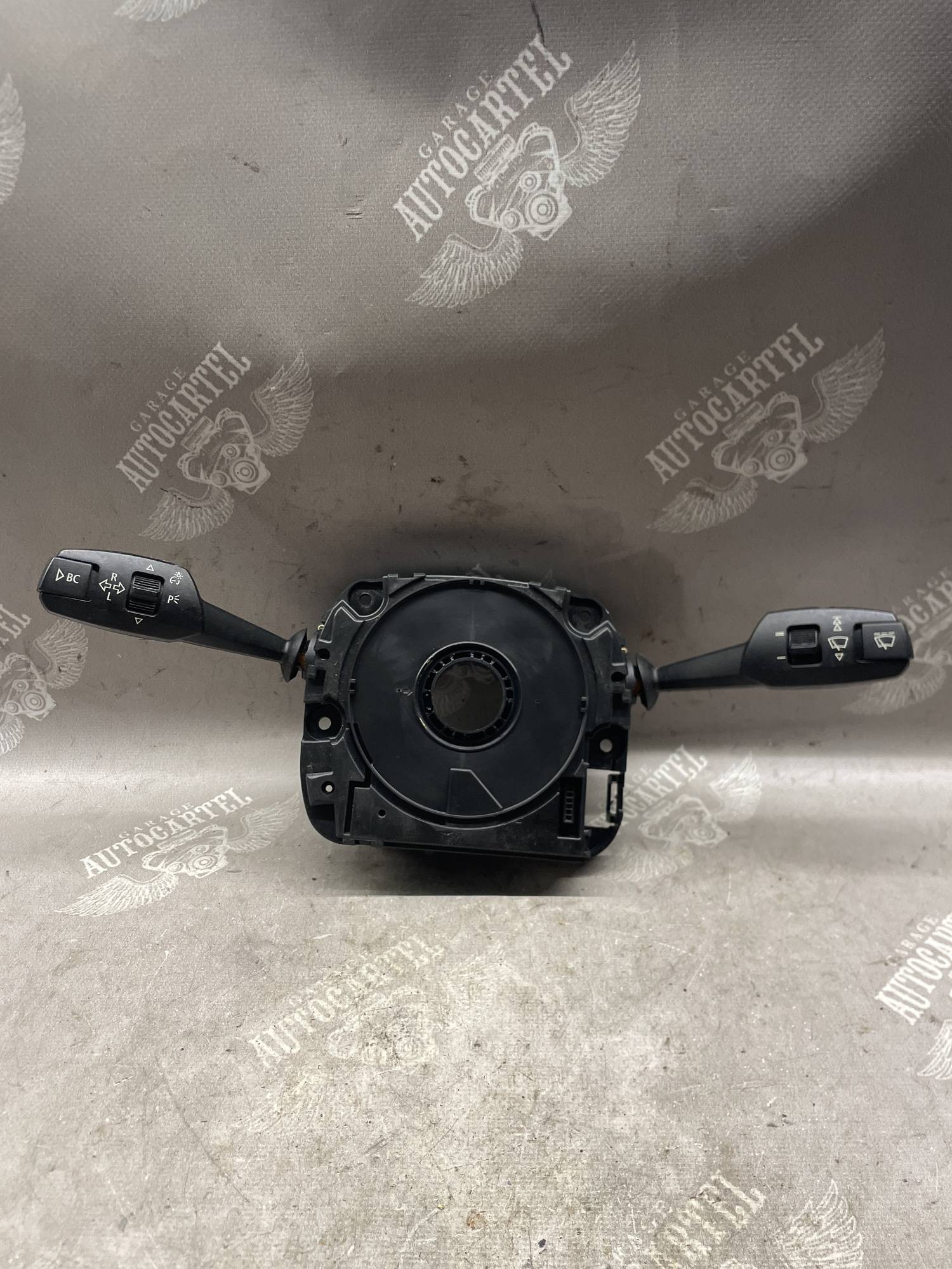 Підрульовий перемикач у зборі Bmw 3 e90 6989558-03