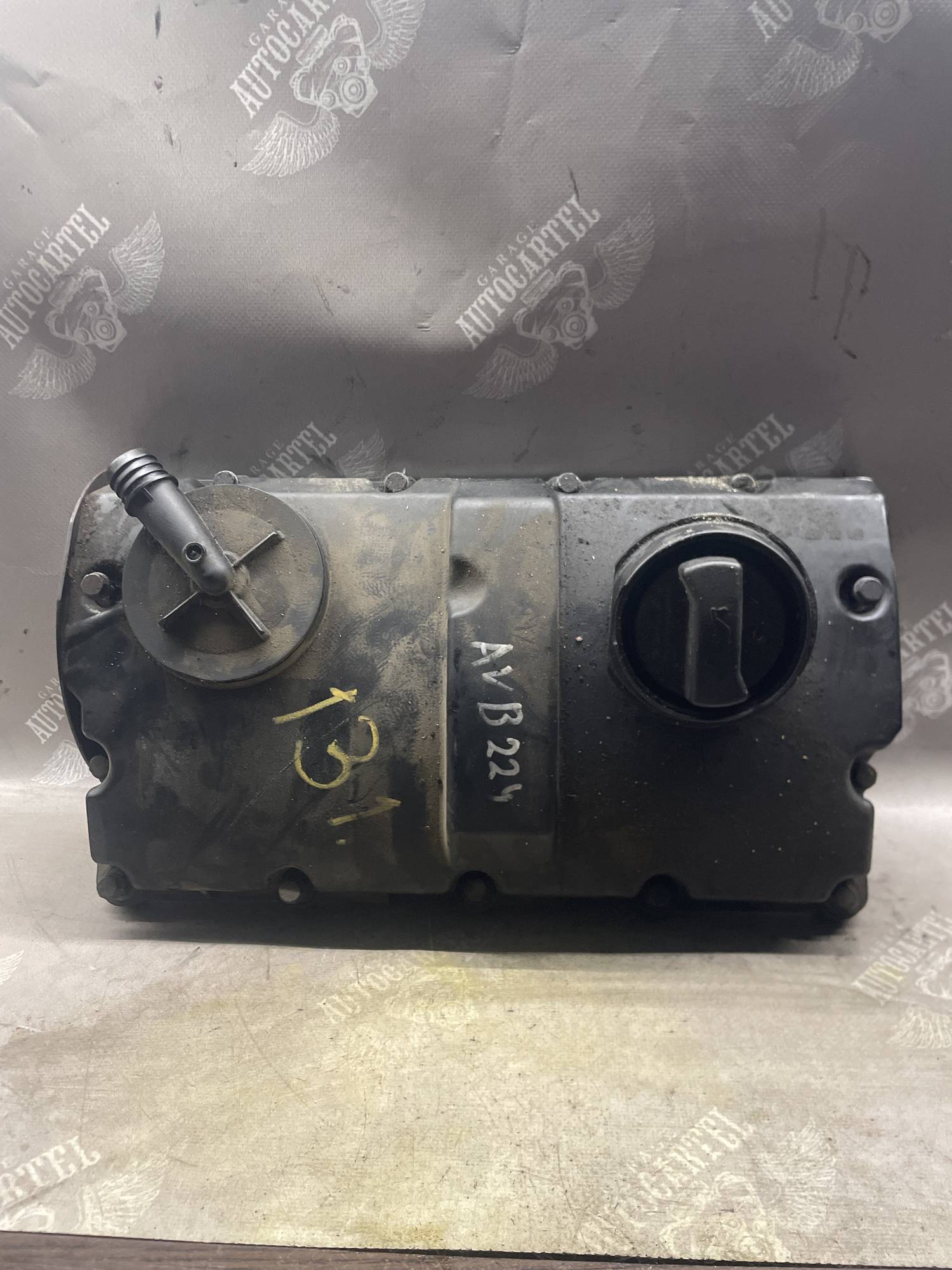 Кришка клапанів Volkswagen Golf passat b5 1.9 tdi 038103475q