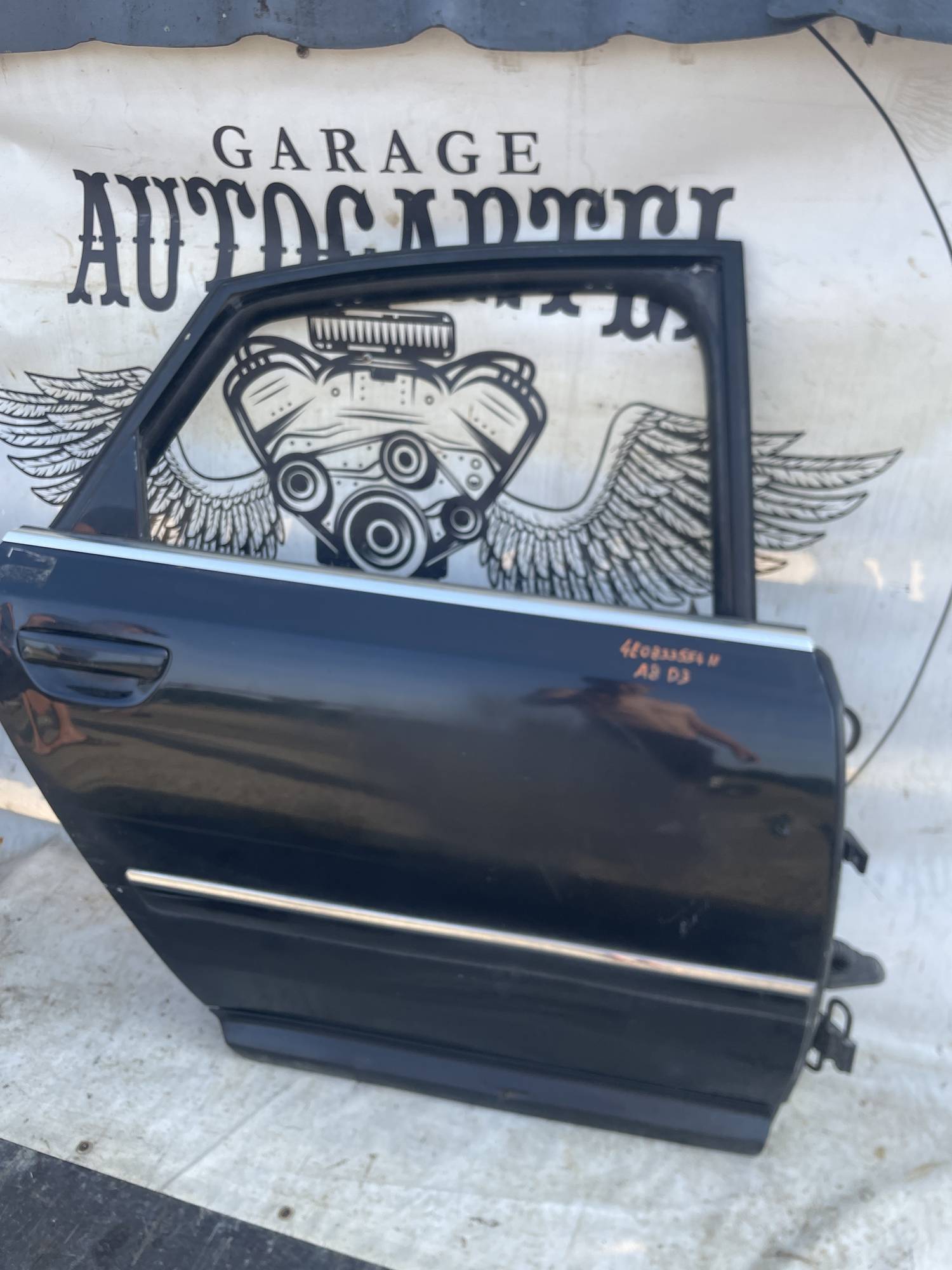 Дверка задня права Audi a8 D3 21112072