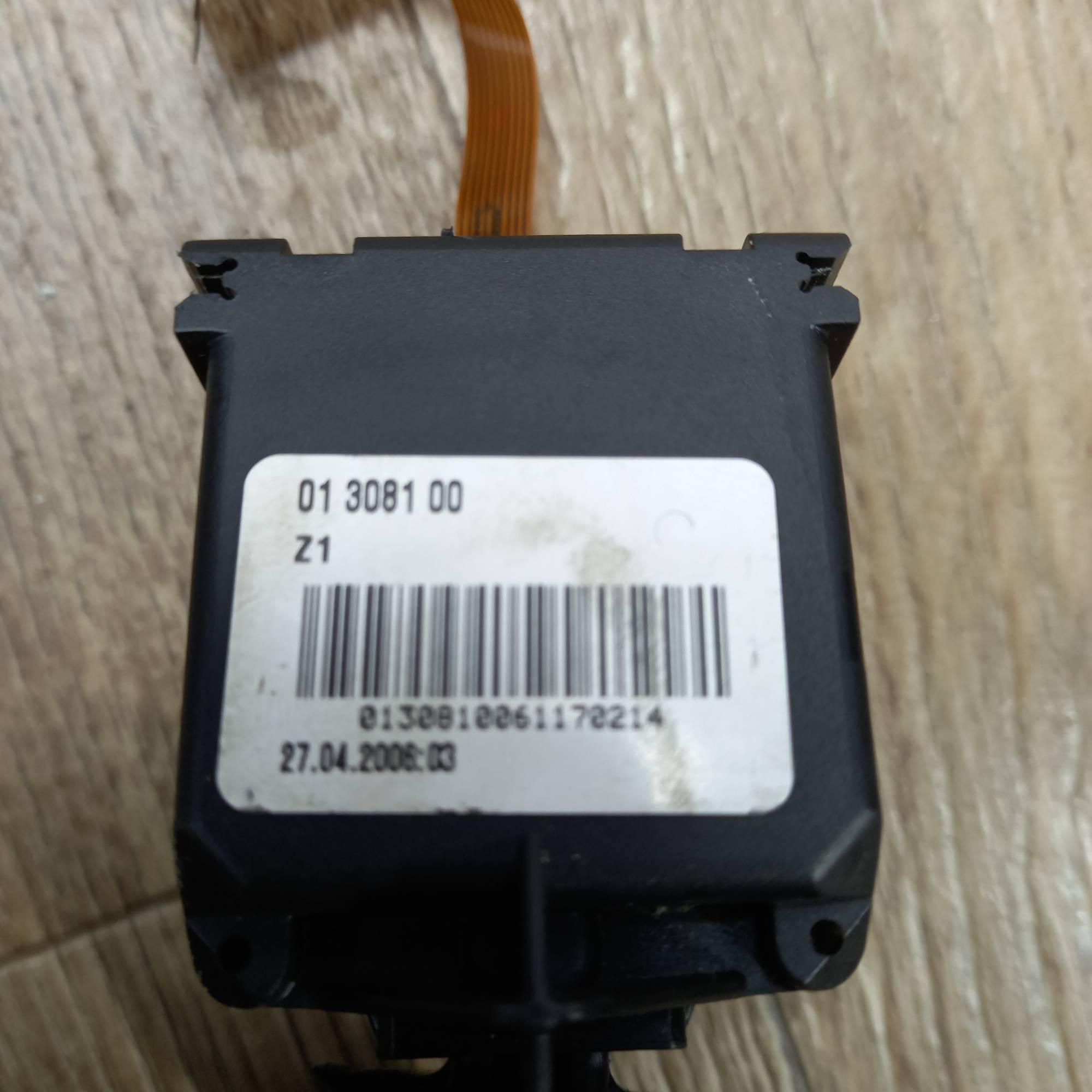 Підрульовий перемикач круїз контролю BMW E60 6924104. 01308100