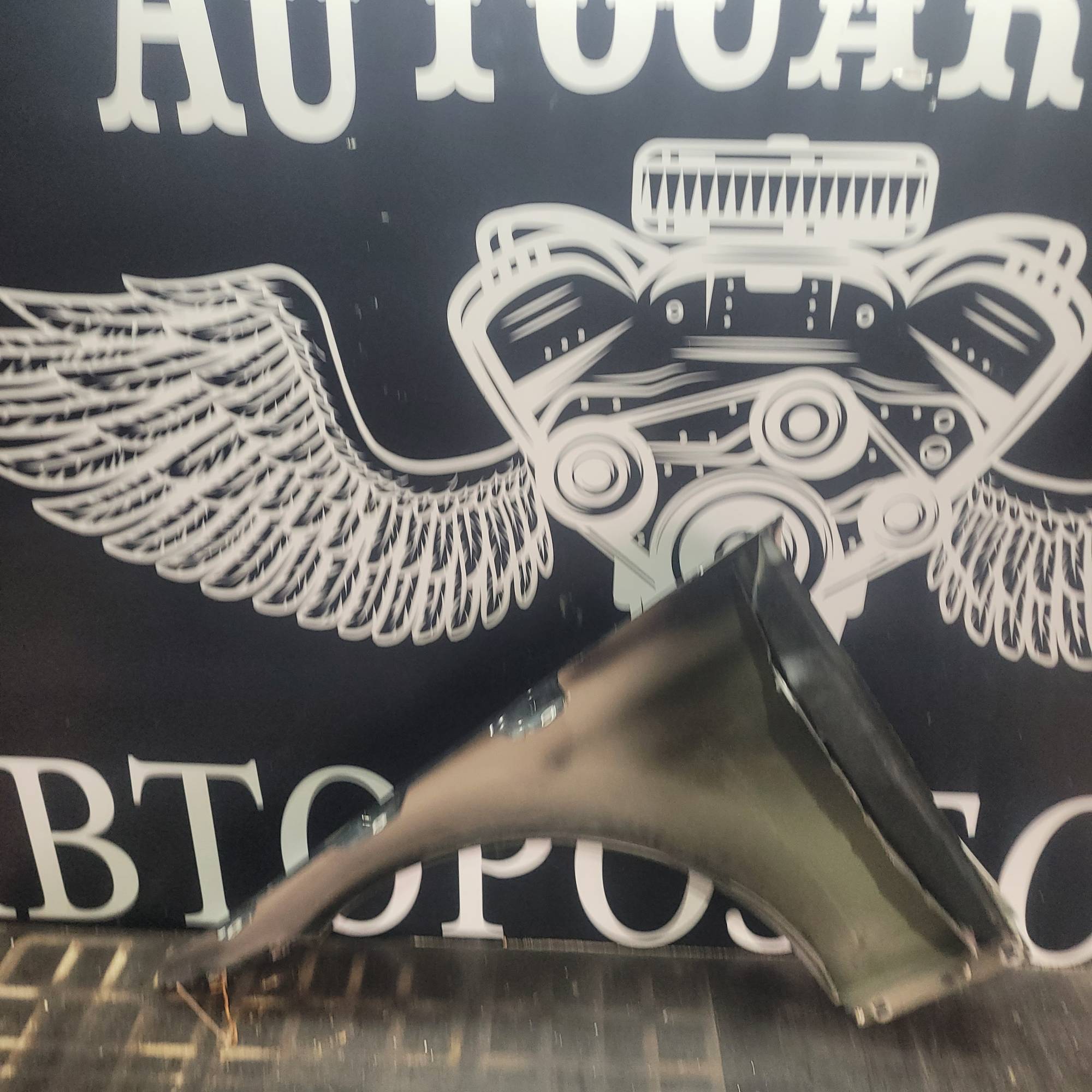 Крило переднє праве Mercedes C-Class W204 21402999