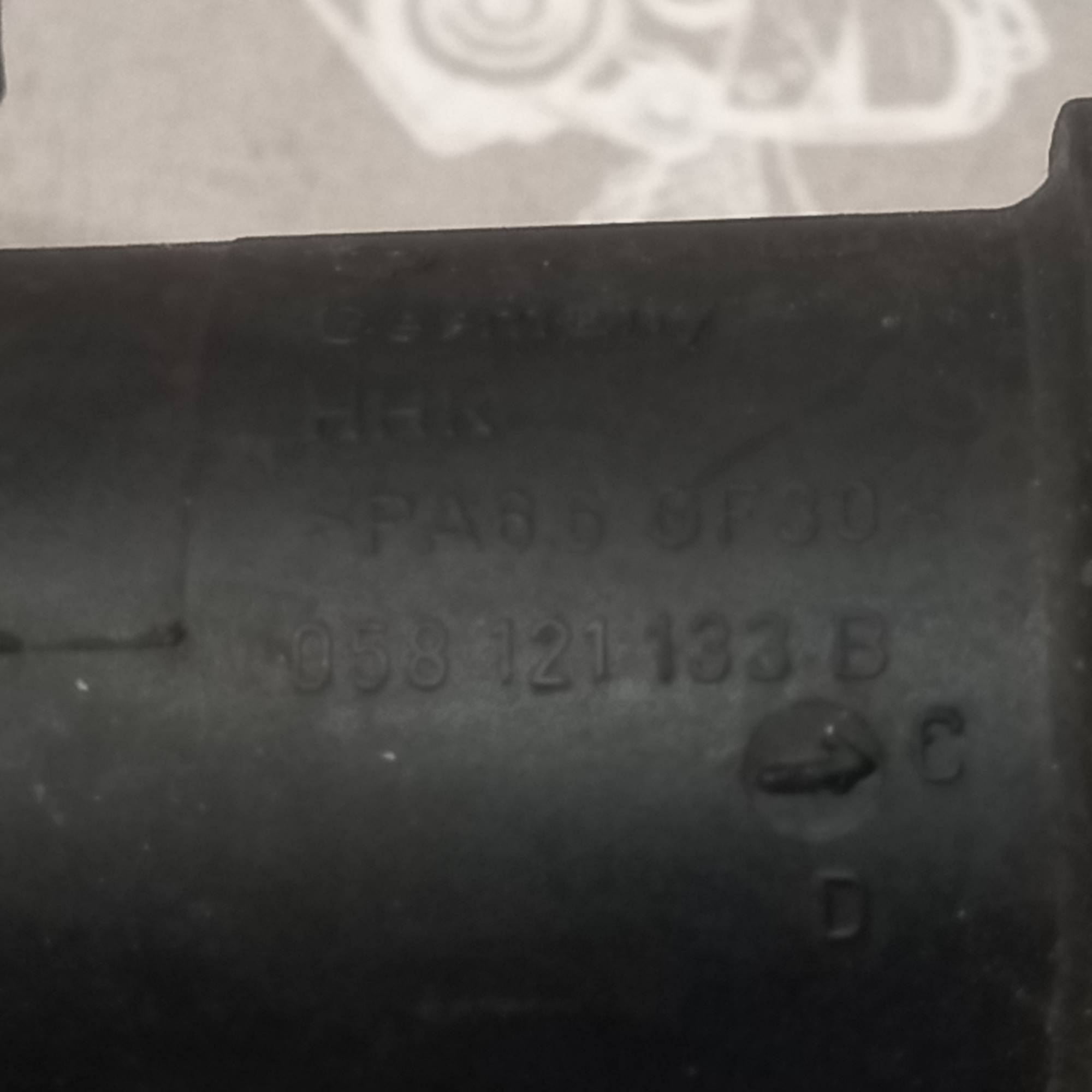 Фланец системы охлаждения VW Passat B5 Audi A4/A6 058121133c