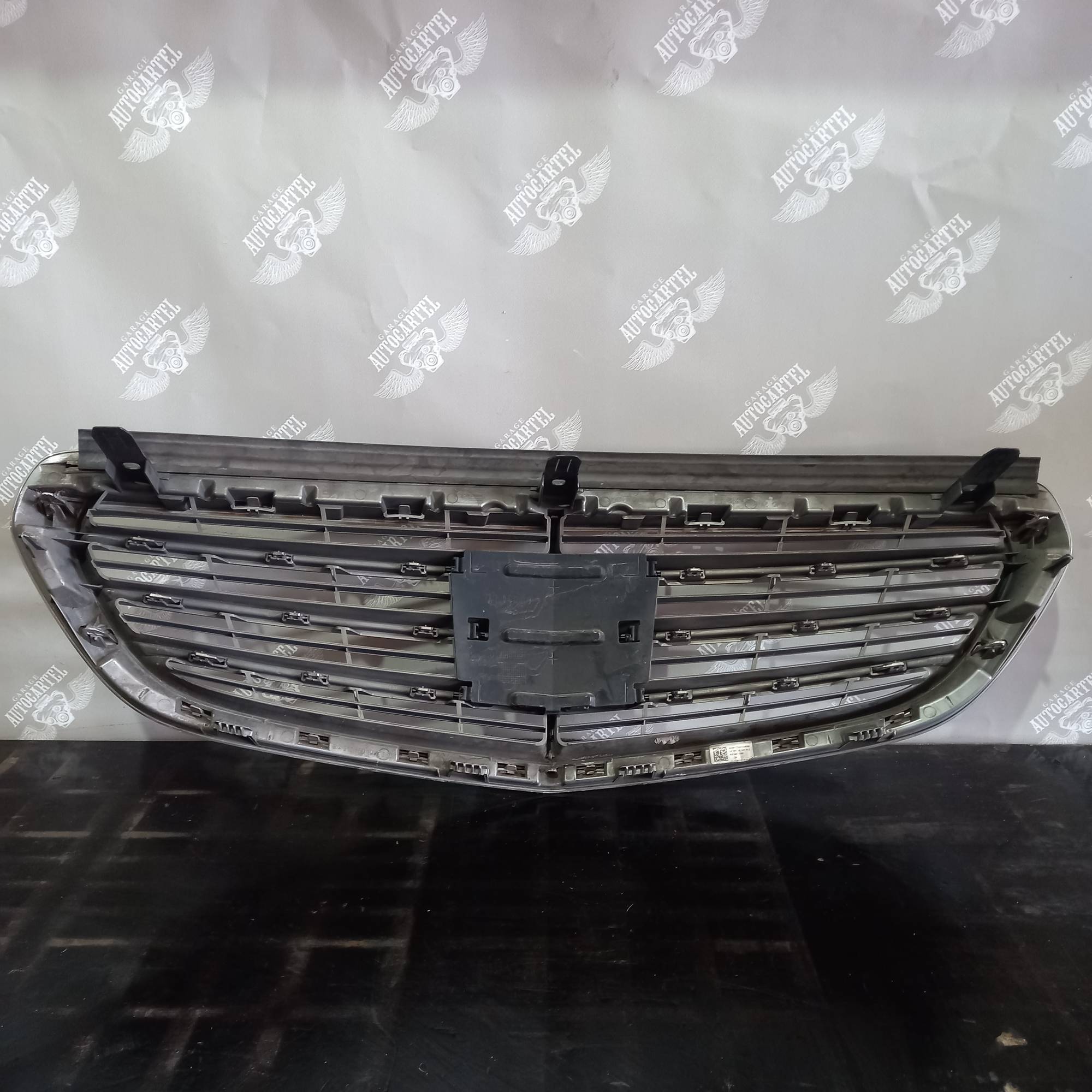Решітка радіатора, гриль Mercedes E W212 рестайлінг,a2128801383,21481352