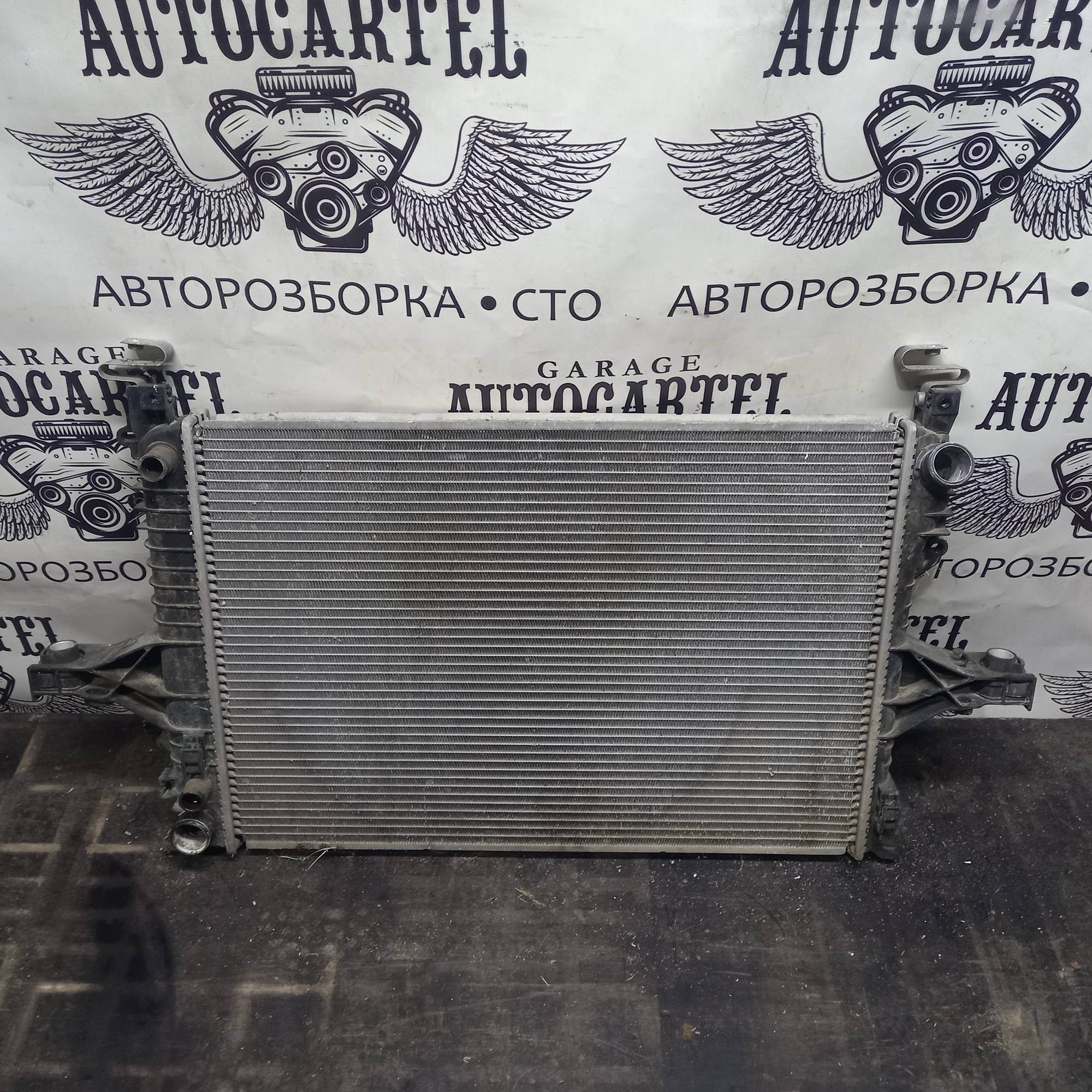 Радіатор охолодження Volvo s60 v70 xc70 xc90 988233c