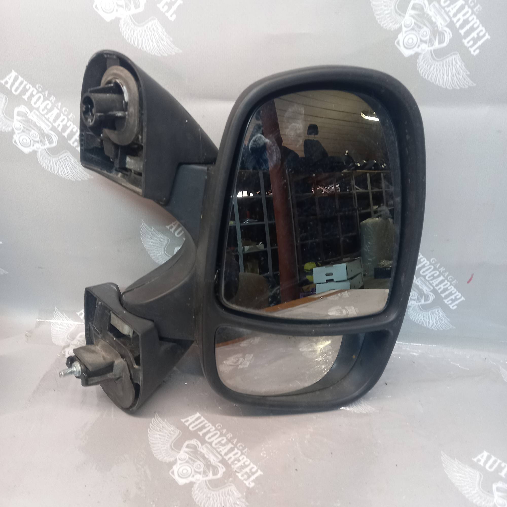 Дзеркало праве Opel Vivaro combi E11026305, 21529115