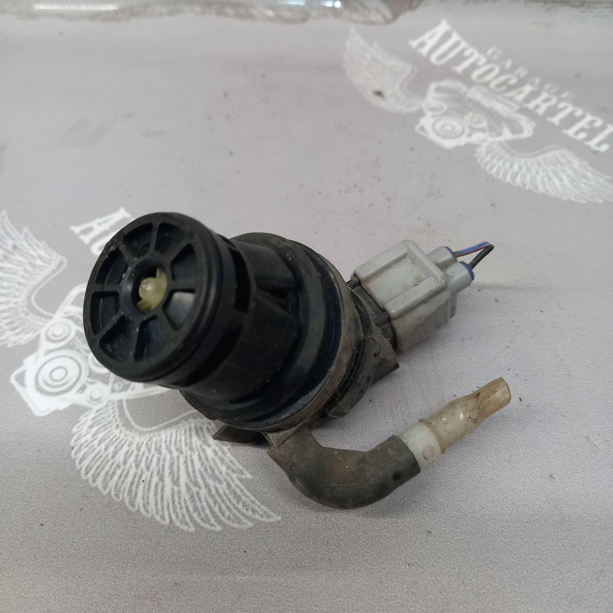 860310-9170 моторчик, насос омивача Mazda 6 GH